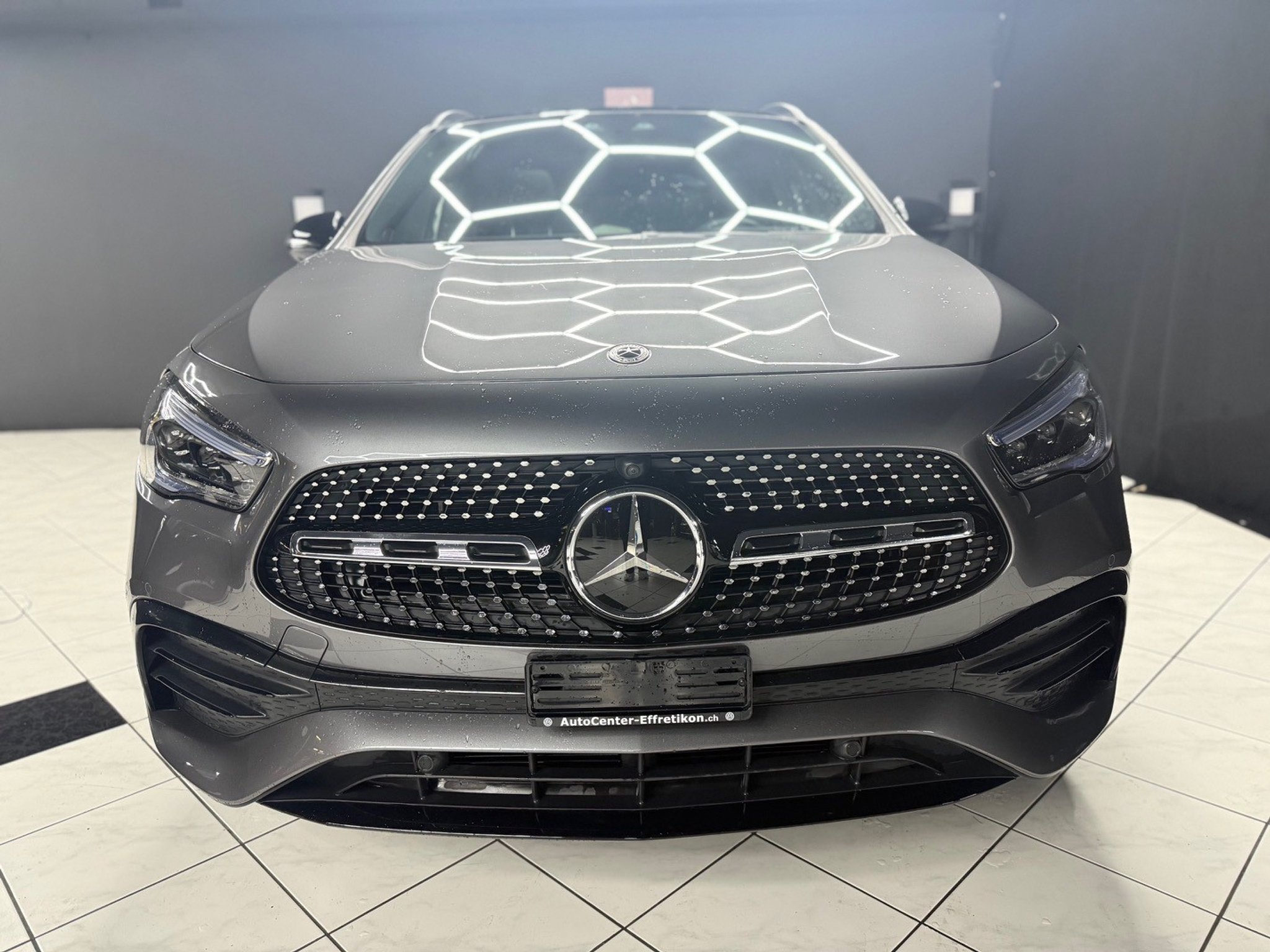 listing desktop thumbnail image 2