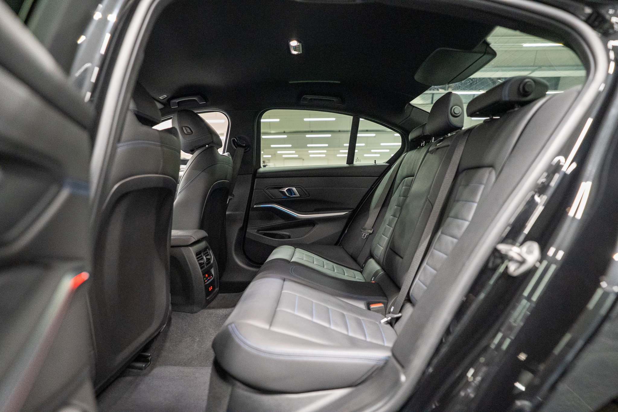 listing desktop thumbnail image 12