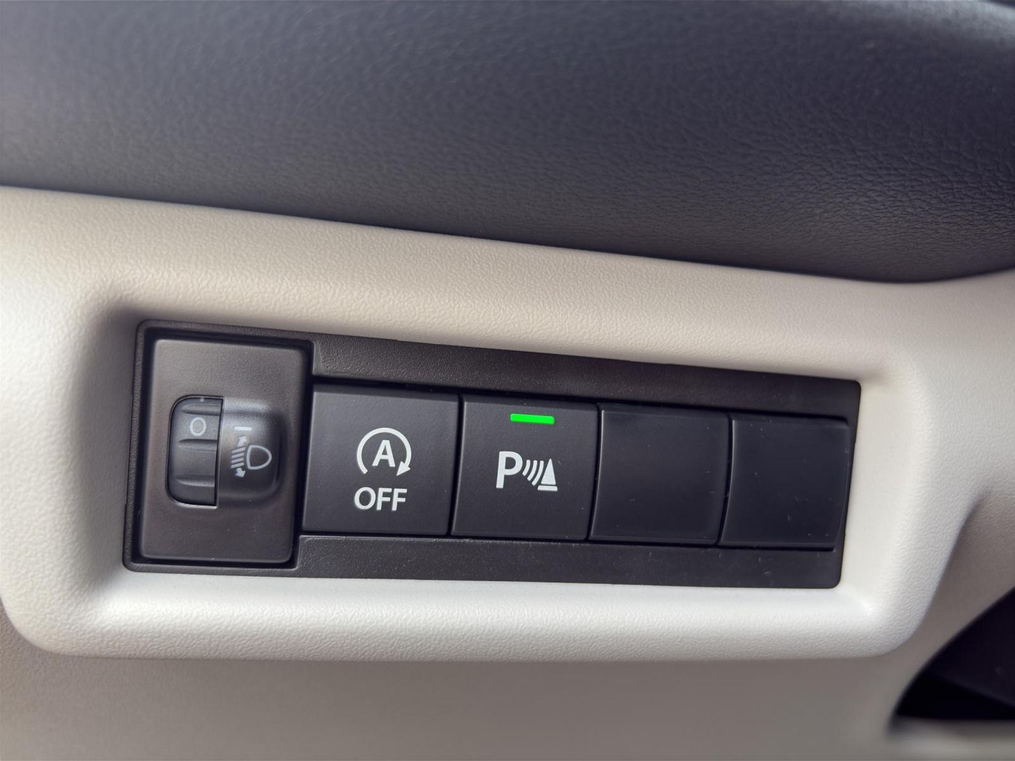 listing desktop thumbnail image 18