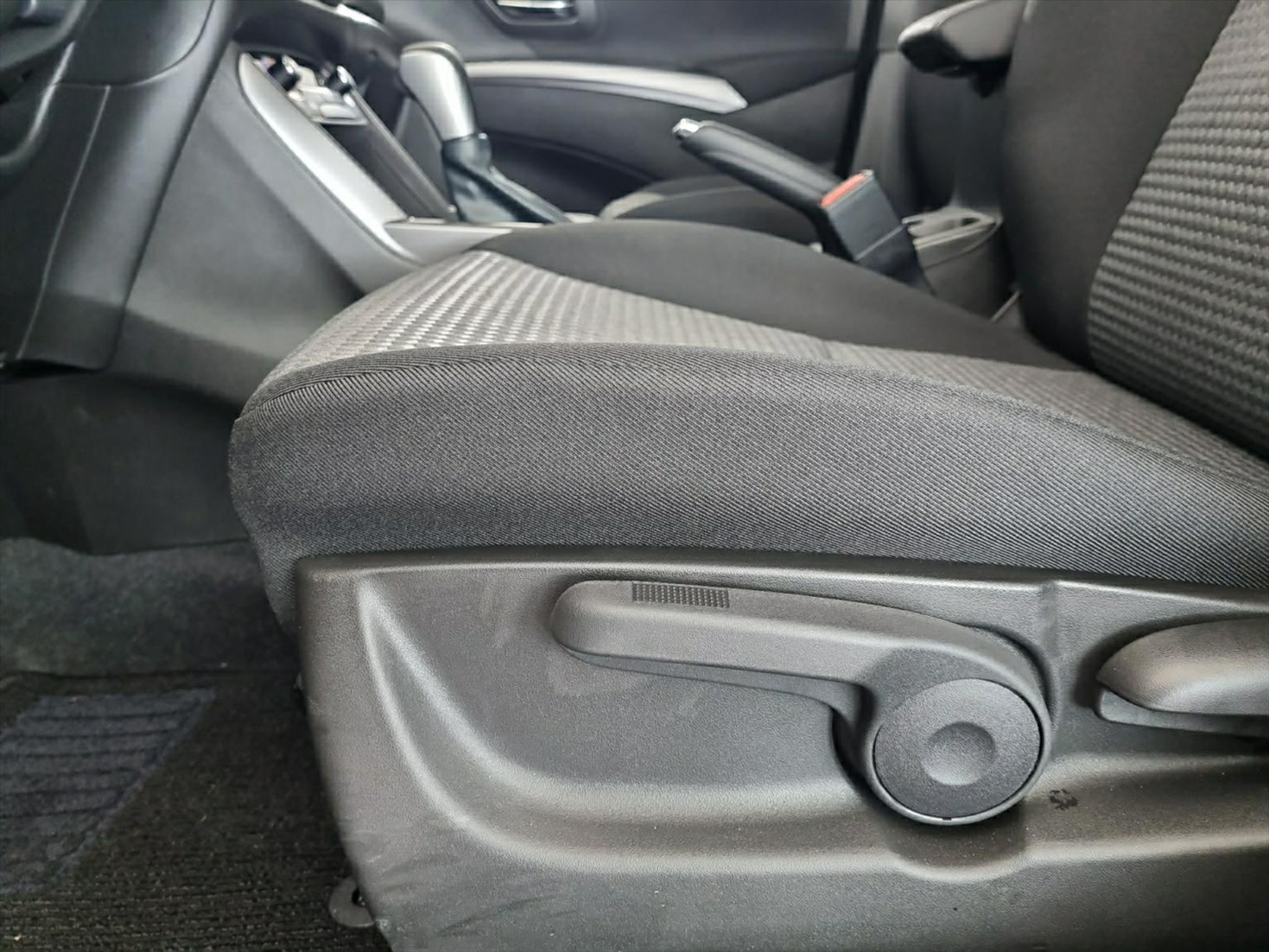 listing desktop thumbnail image 12