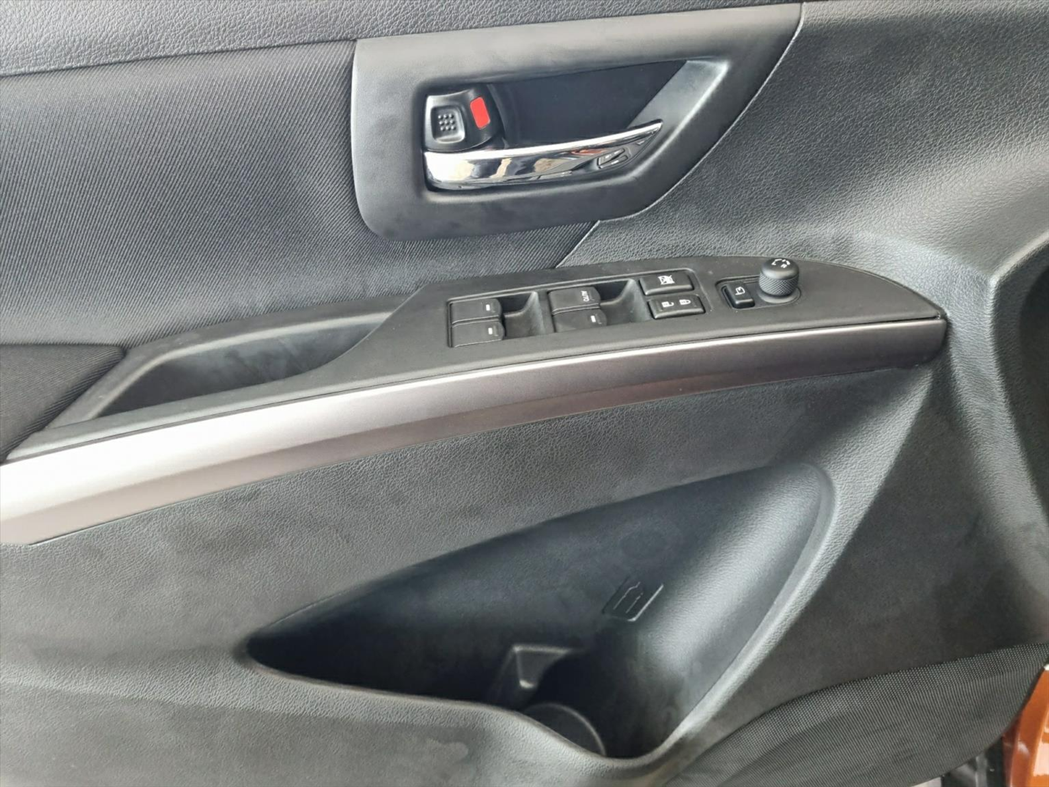 listing desktop thumbnail image 11