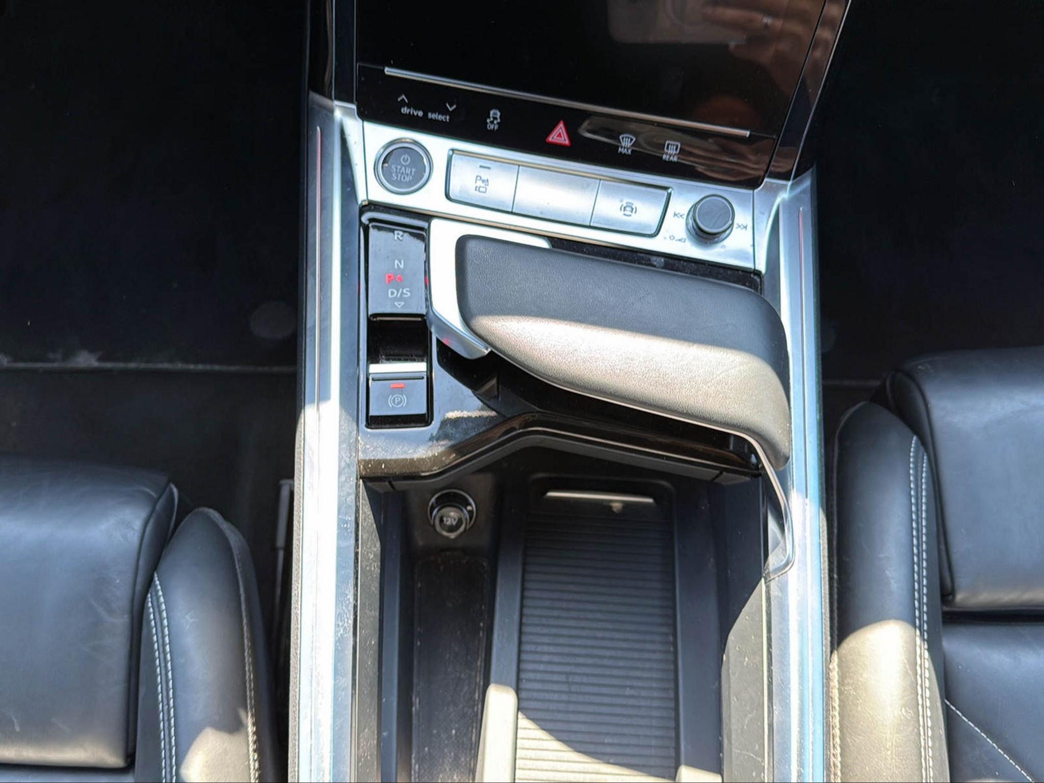 listing desktop thumbnail image 11