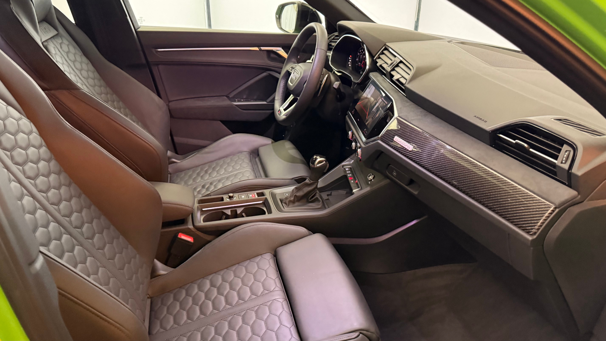 listing desktop thumbnail image 4