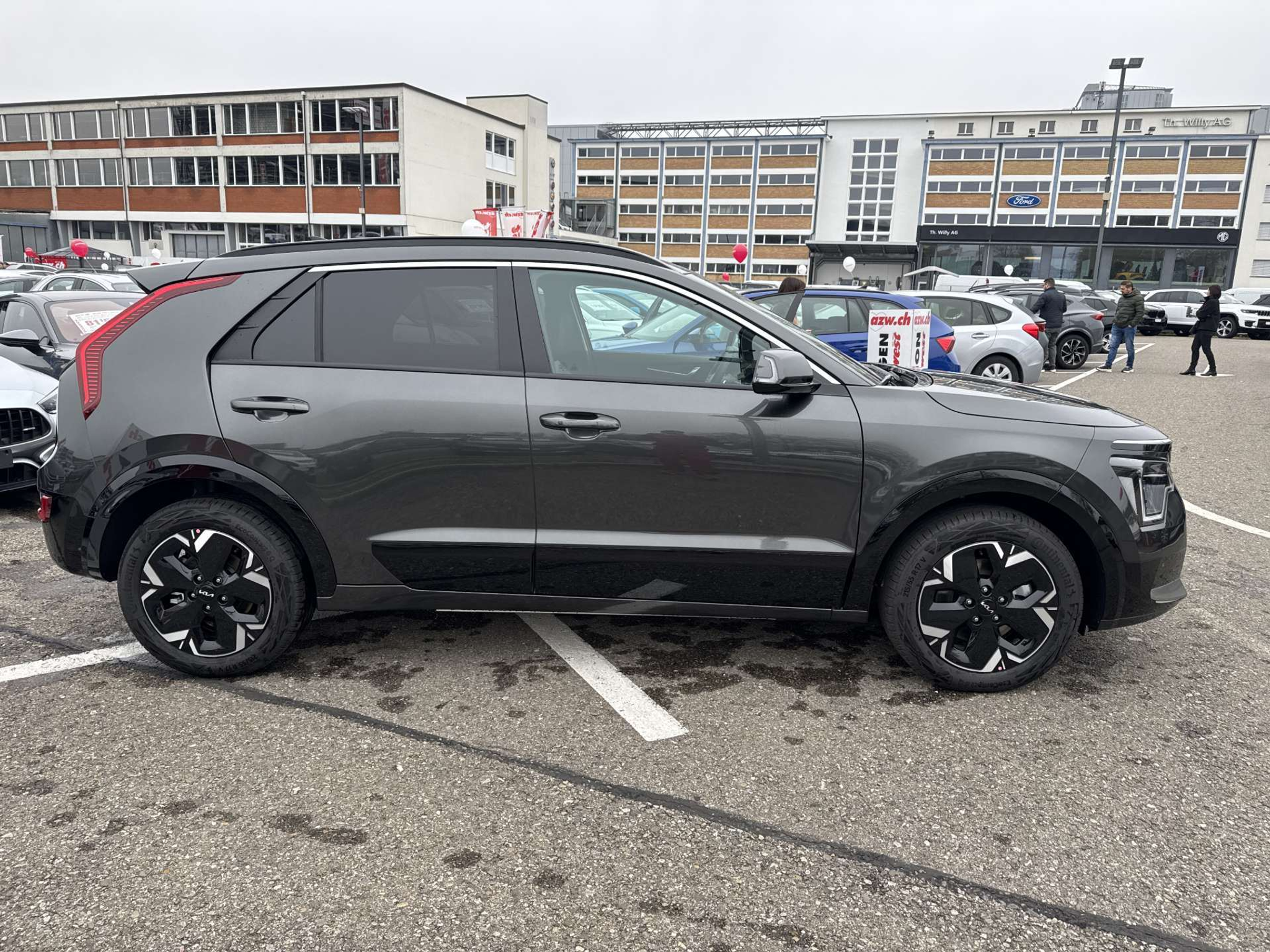 listing desktop thumbnail image 10