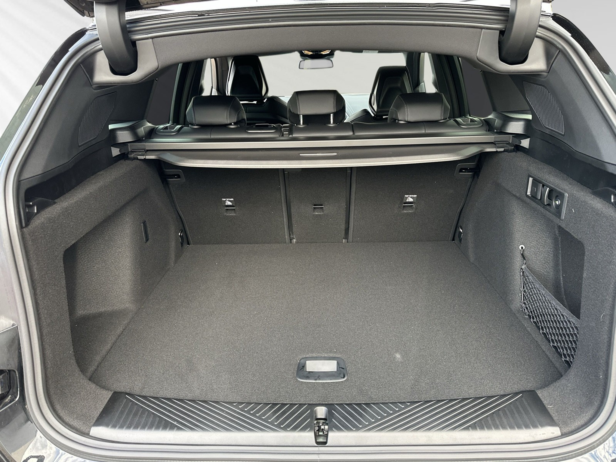 listing desktop thumbnail image 6