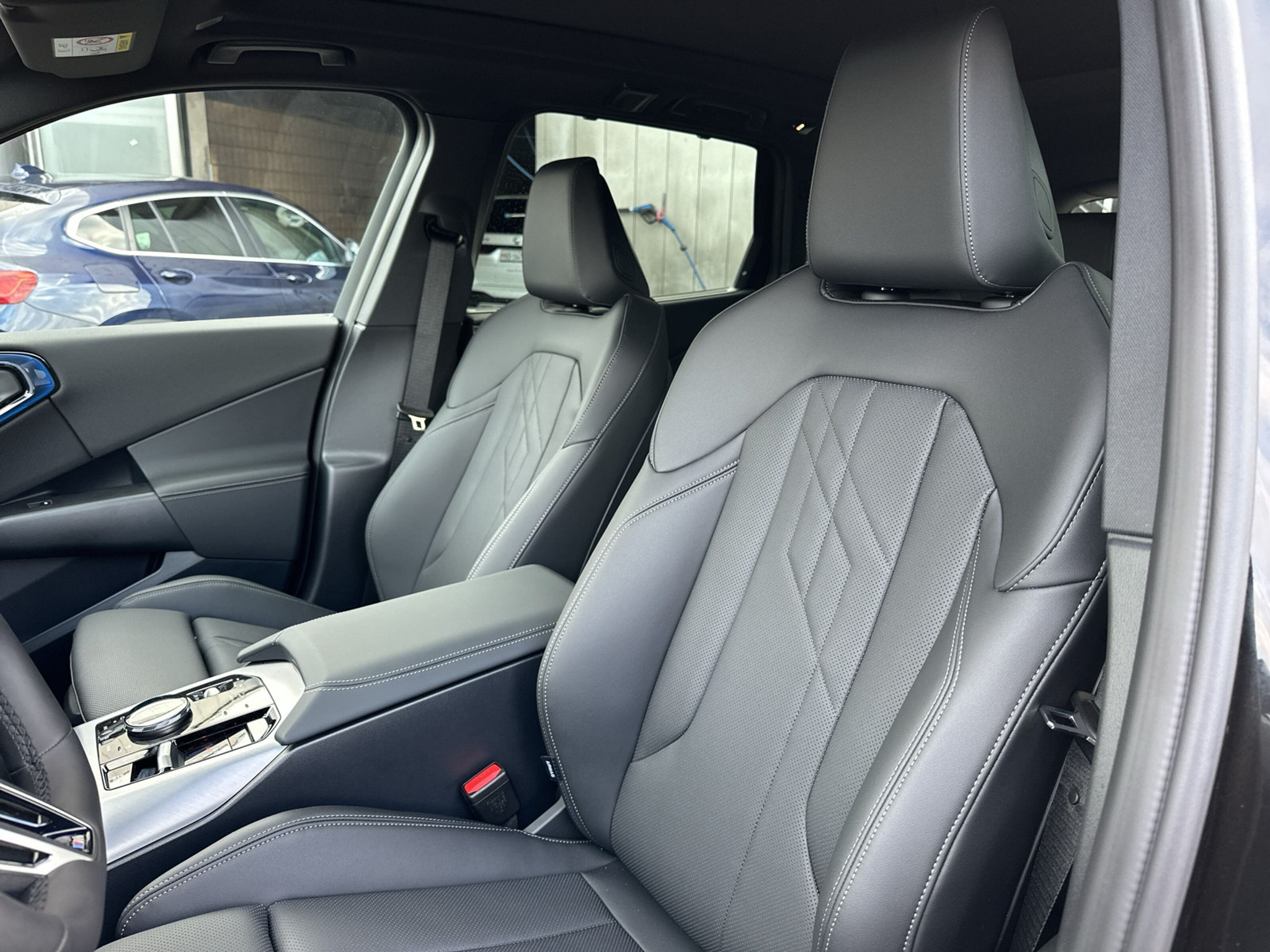 listing desktop thumbnail image 8