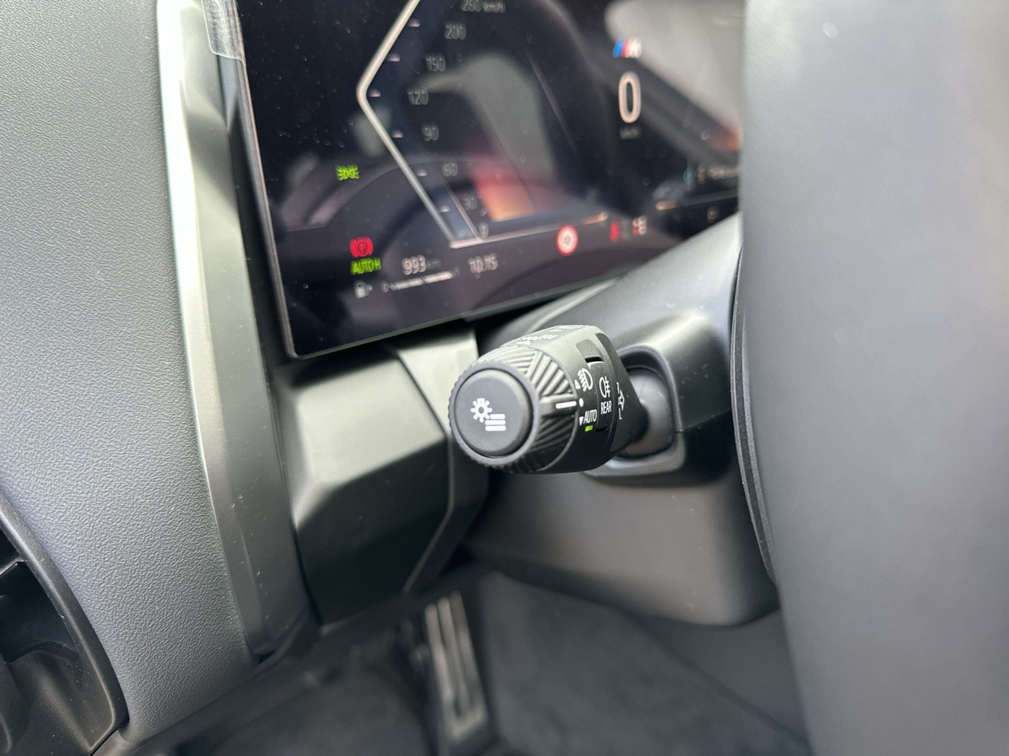 listing desktop thumbnail image 15