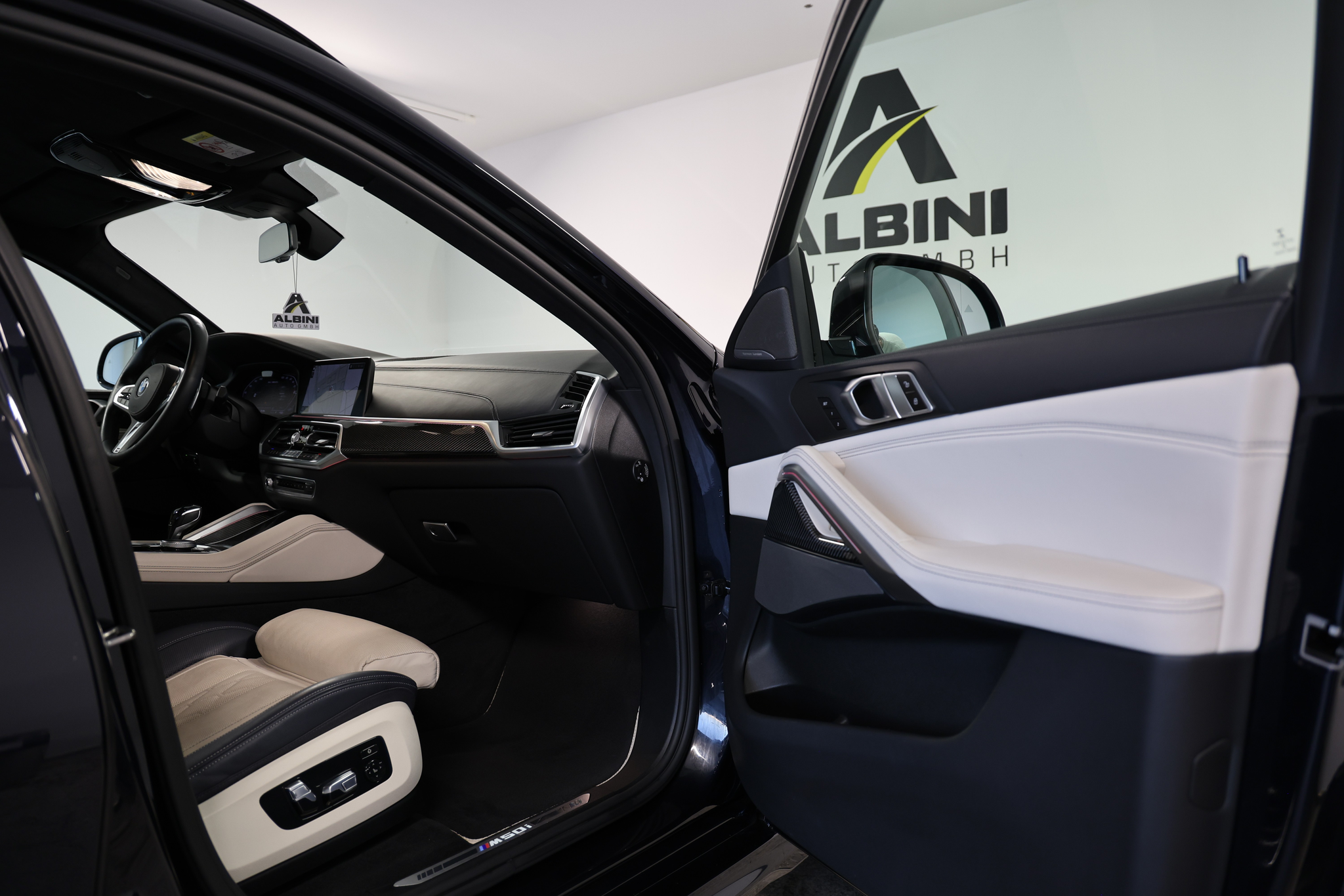 listing desktop thumbnail image 10