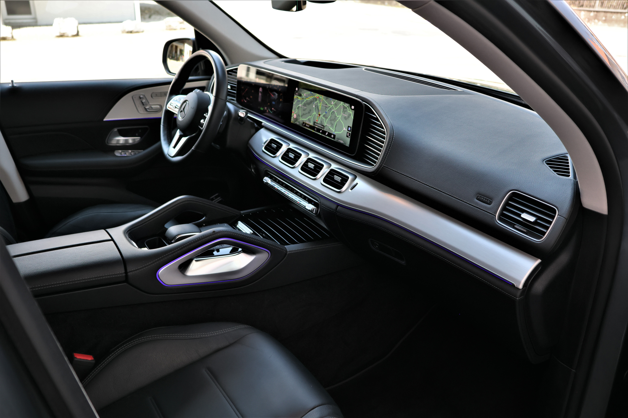 listing desktop thumbnail image 14