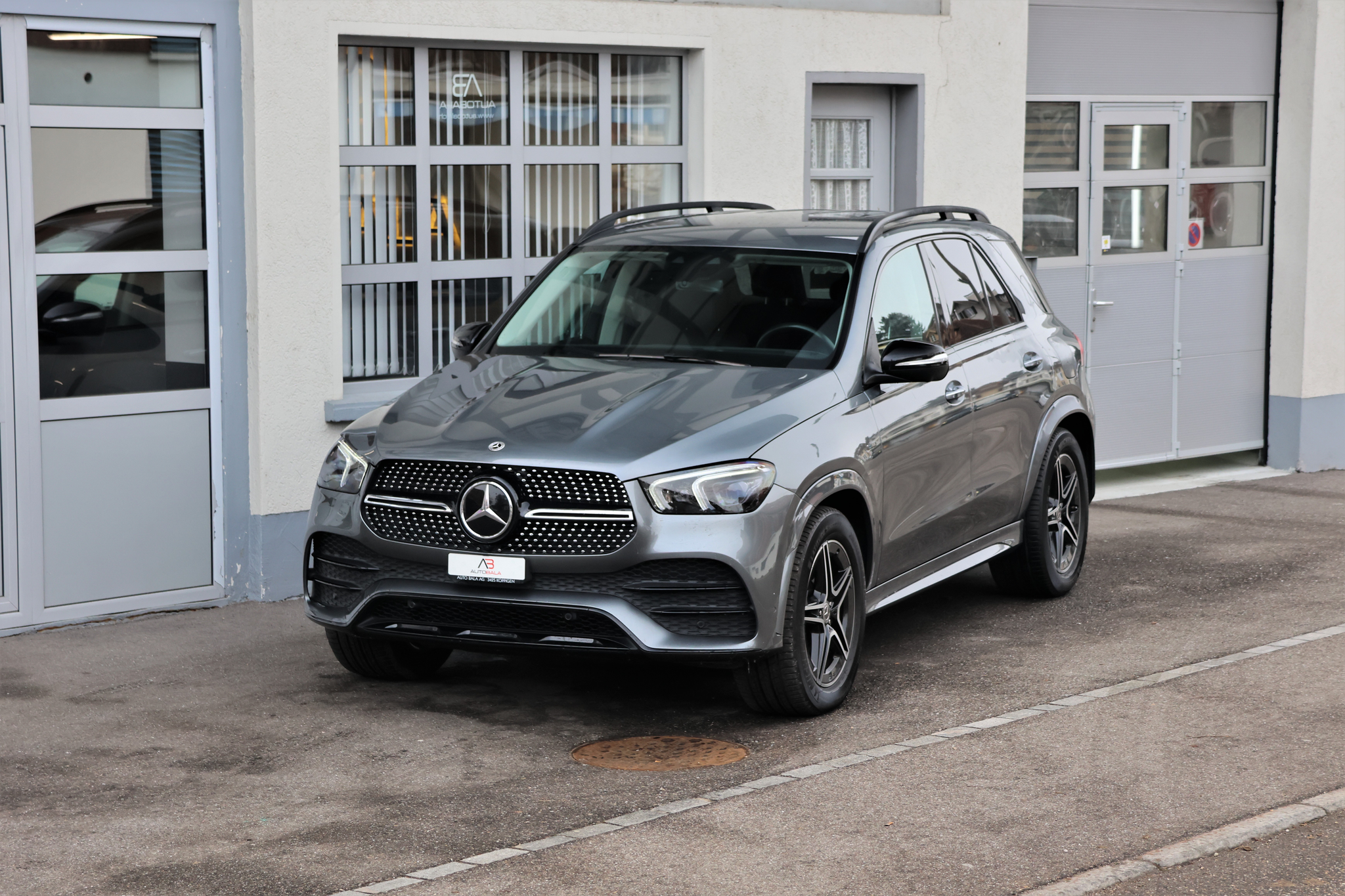 listing desktop thumbnail image 0