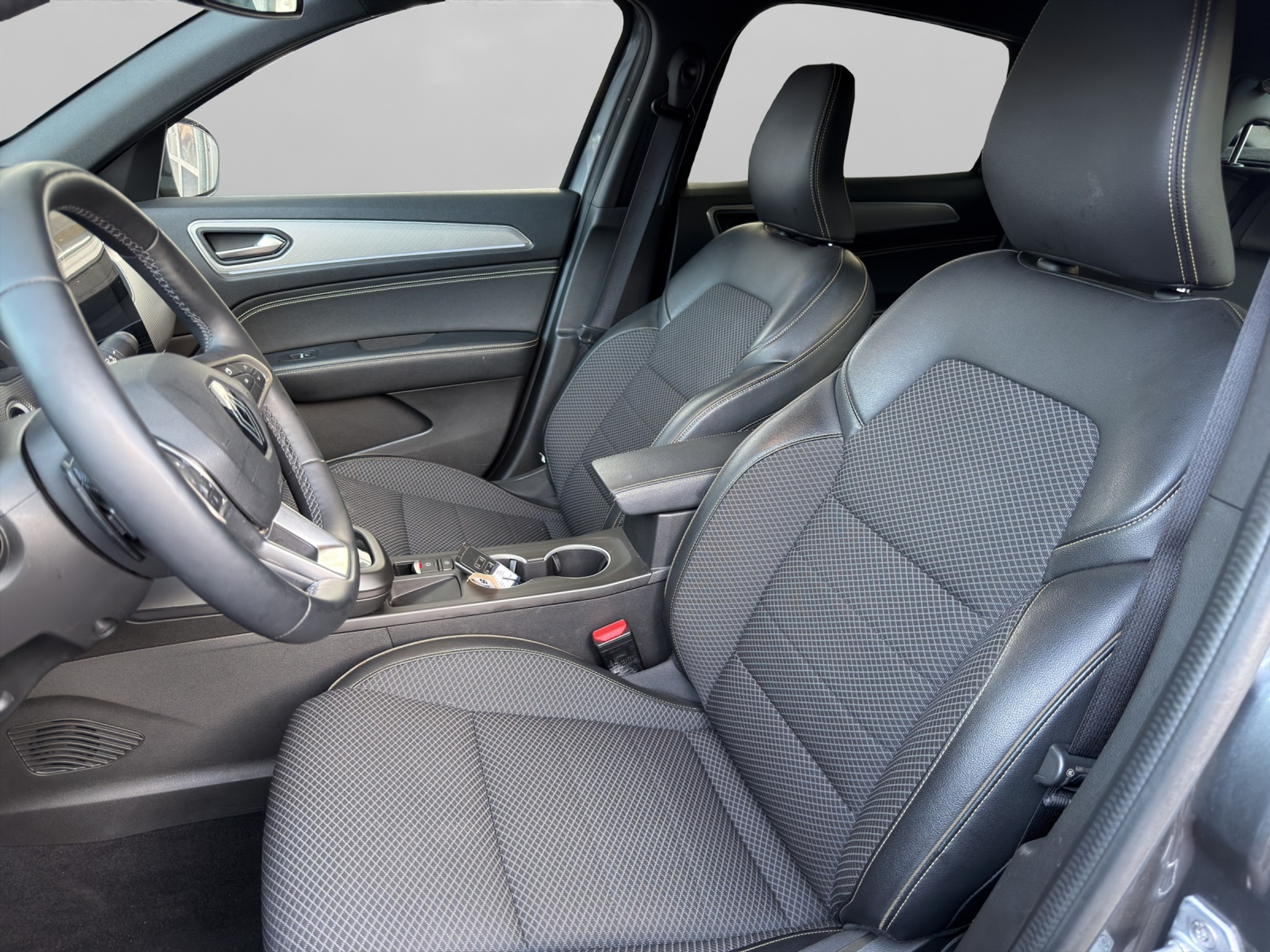 listing desktop thumbnail image 5