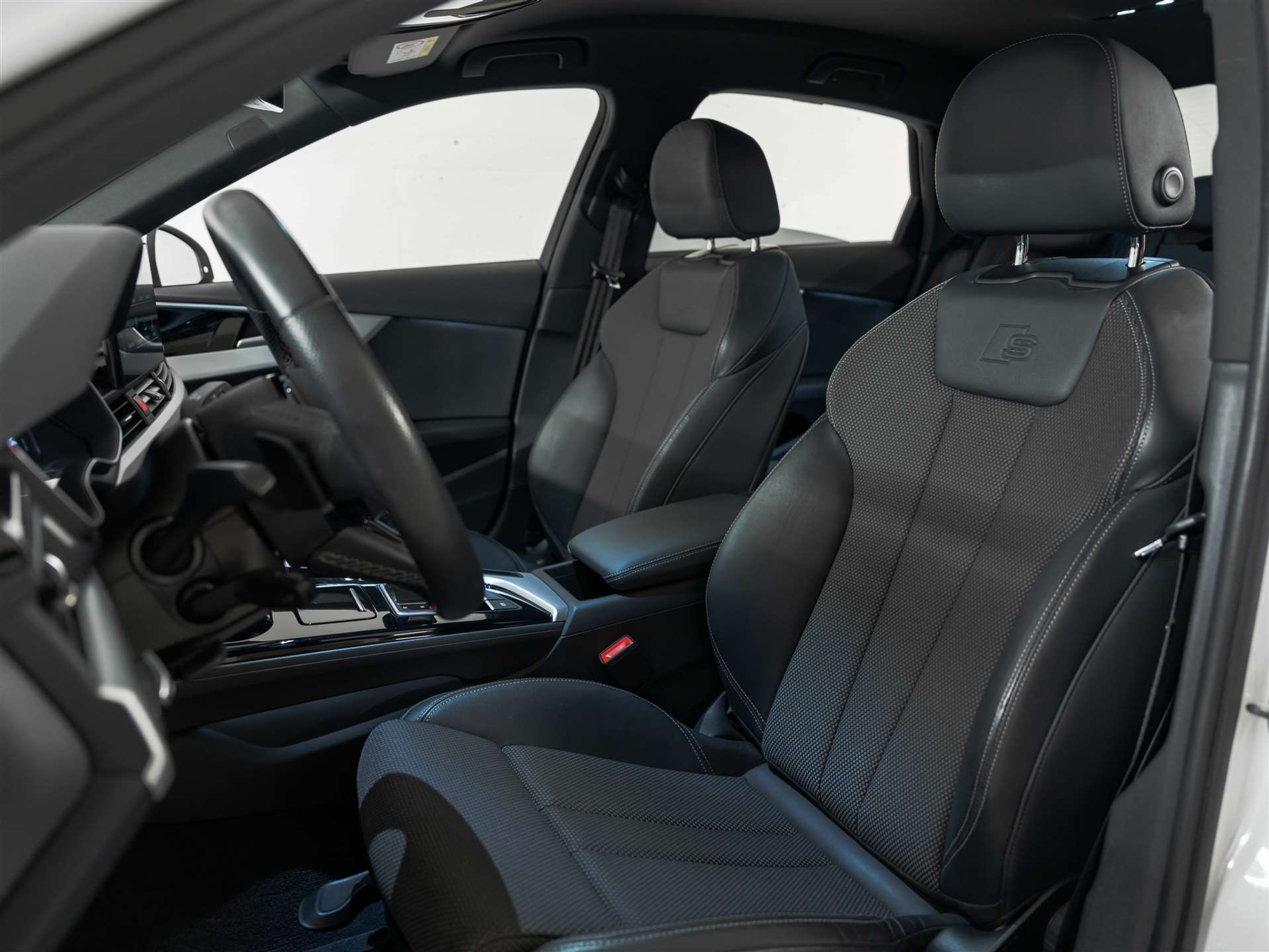 listing desktop thumbnail image 10