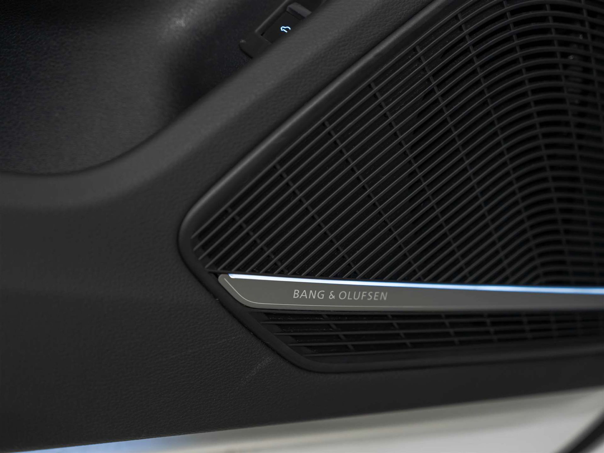 listing desktop thumbnail image 21