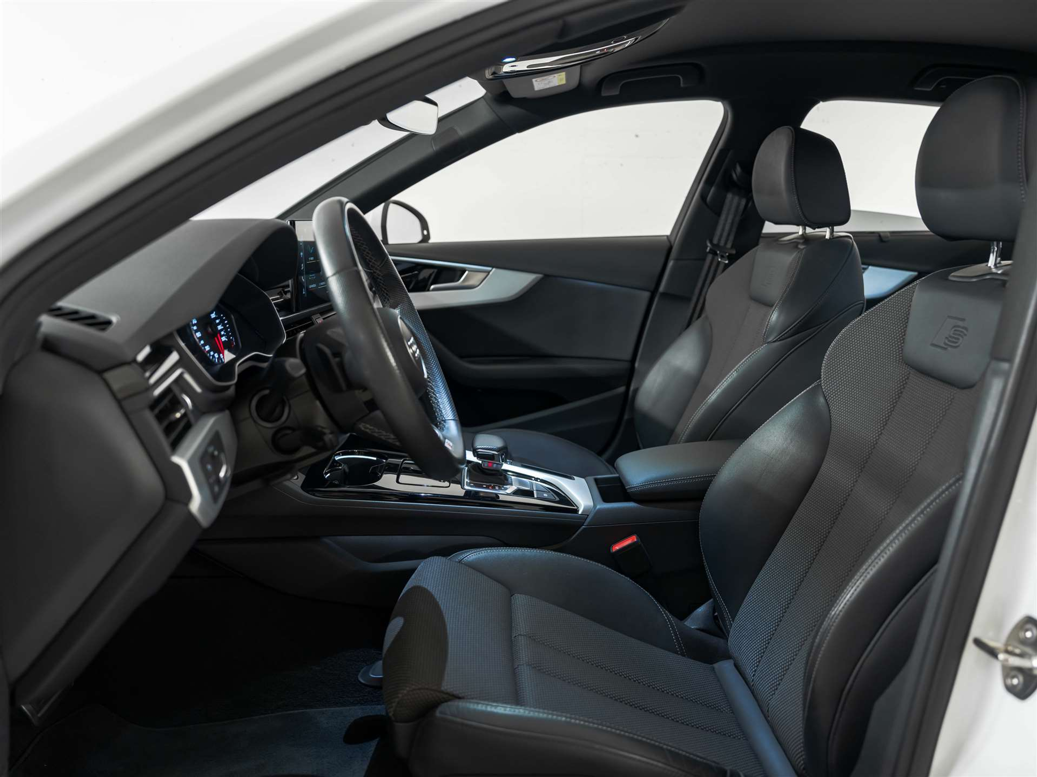 listing desktop thumbnail image 9