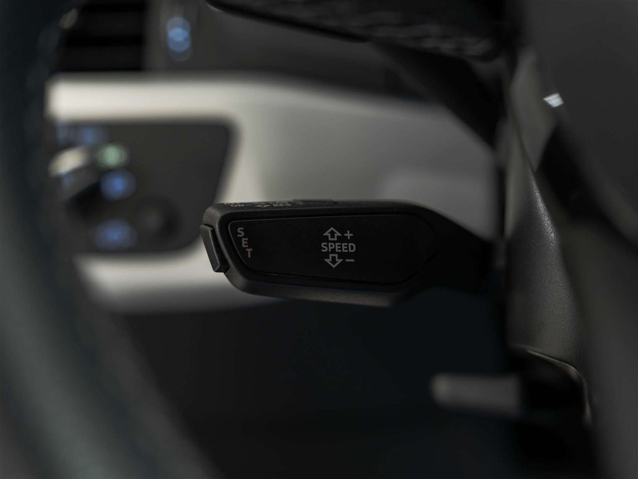 listing desktop thumbnail image 32