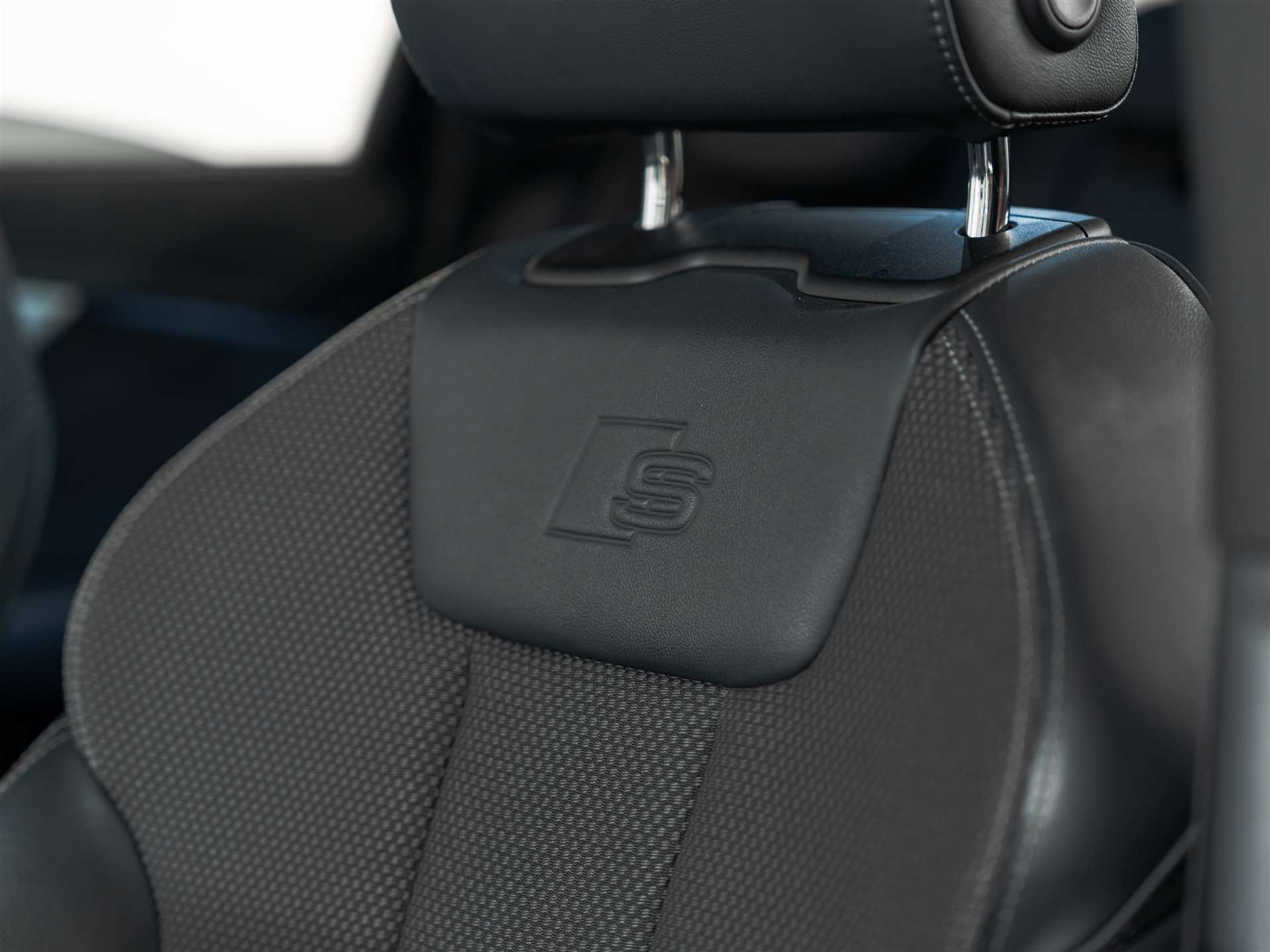 listing desktop thumbnail image 11