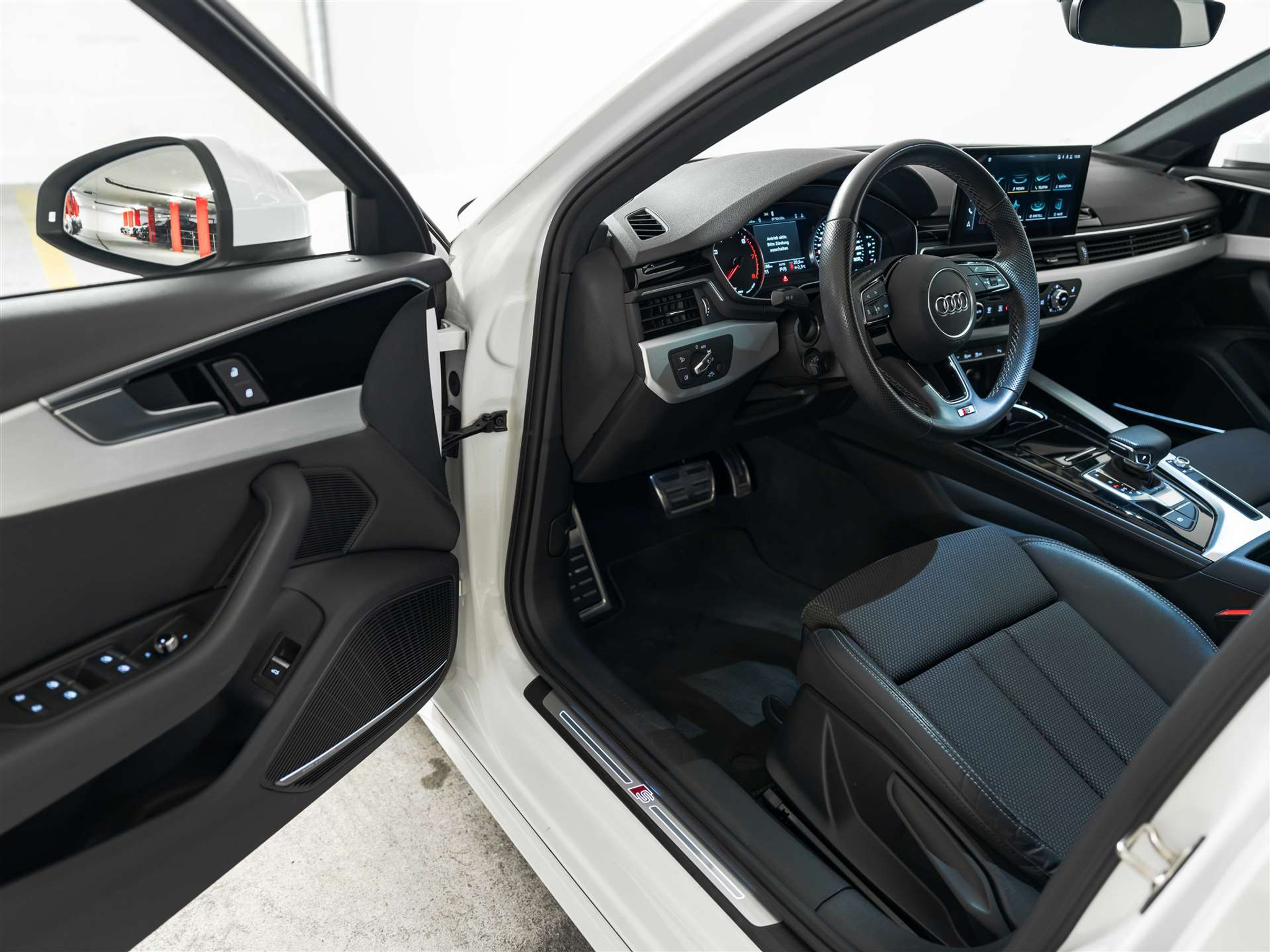 listing desktop thumbnail image 7