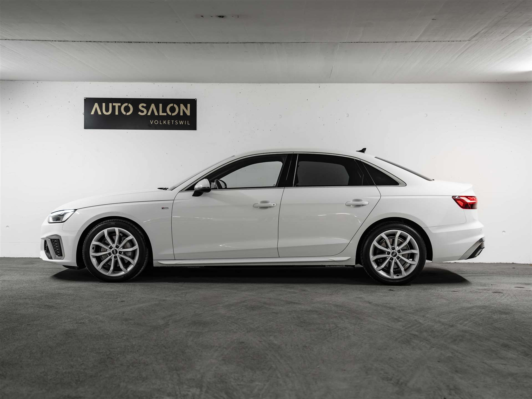 listing desktop thumbnail image 1