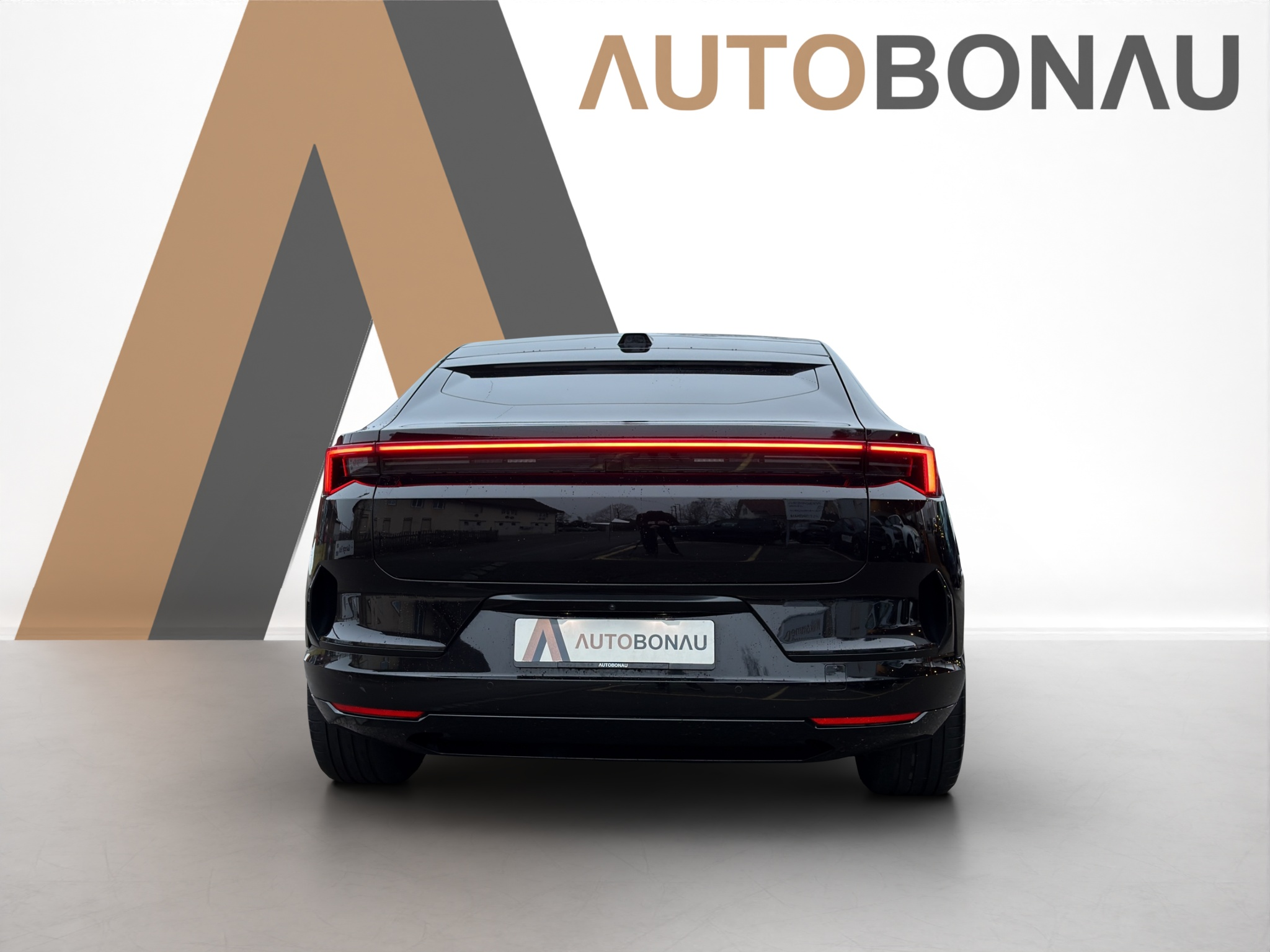 listing desktop thumbnail image 3