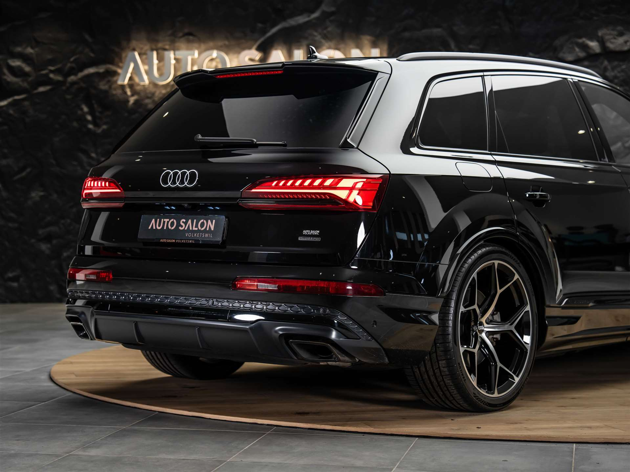 listing desktop thumbnail image 24