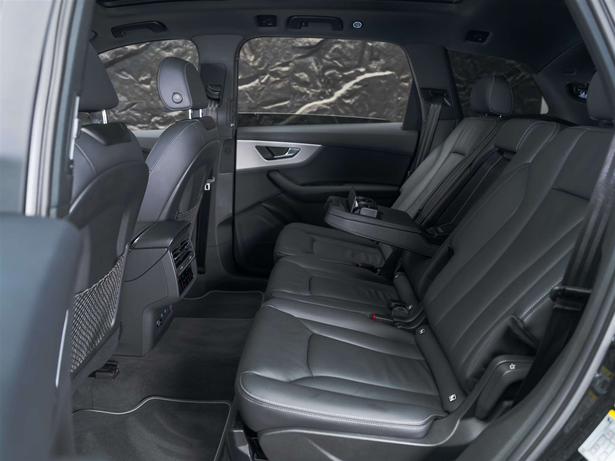 listing desktop thumbnail image 14