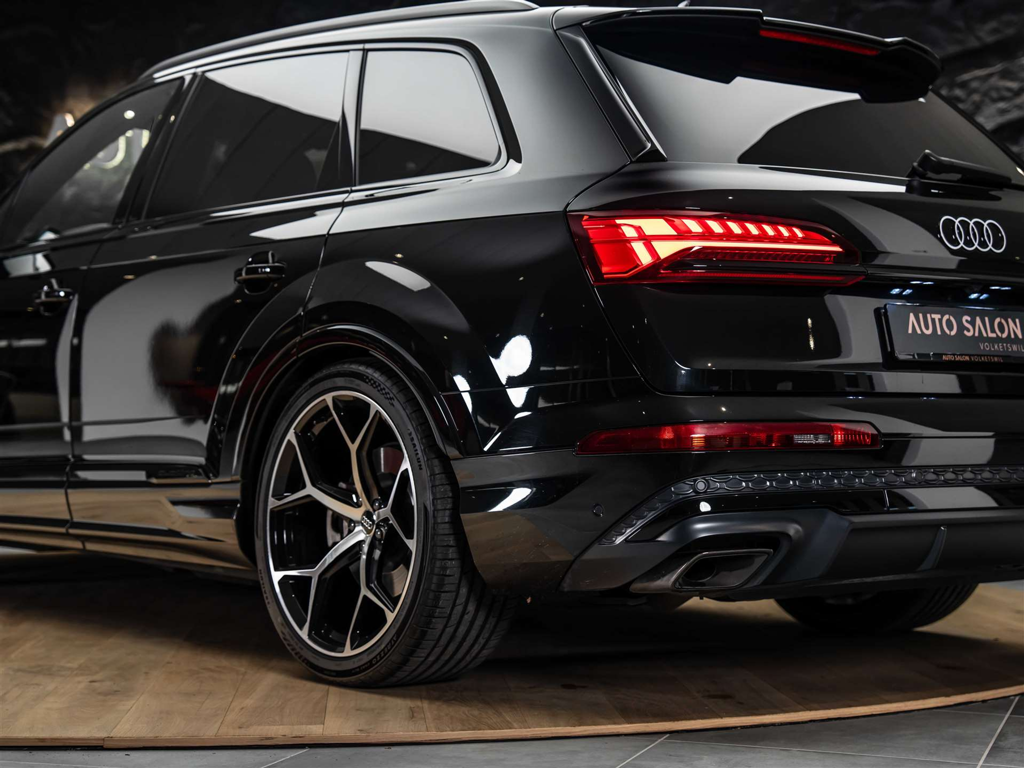 listing desktop thumbnail image 23