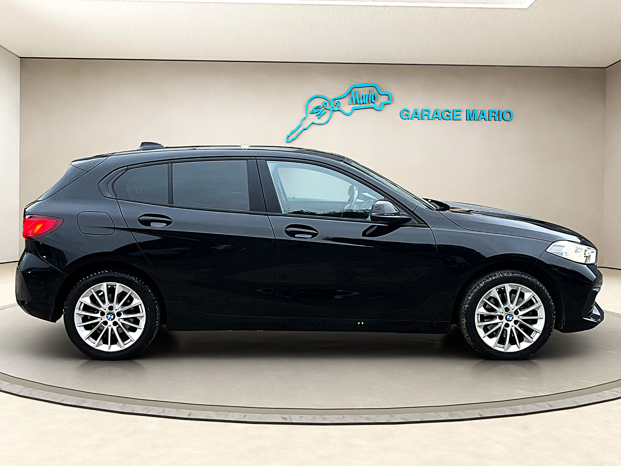 listing desktop thumbnail image 3