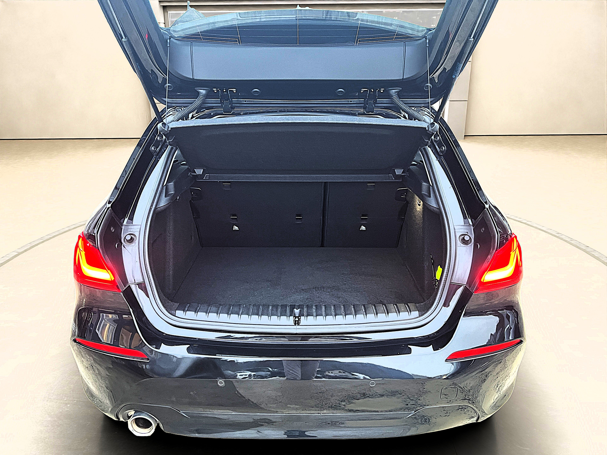 listing desktop thumbnail image 14