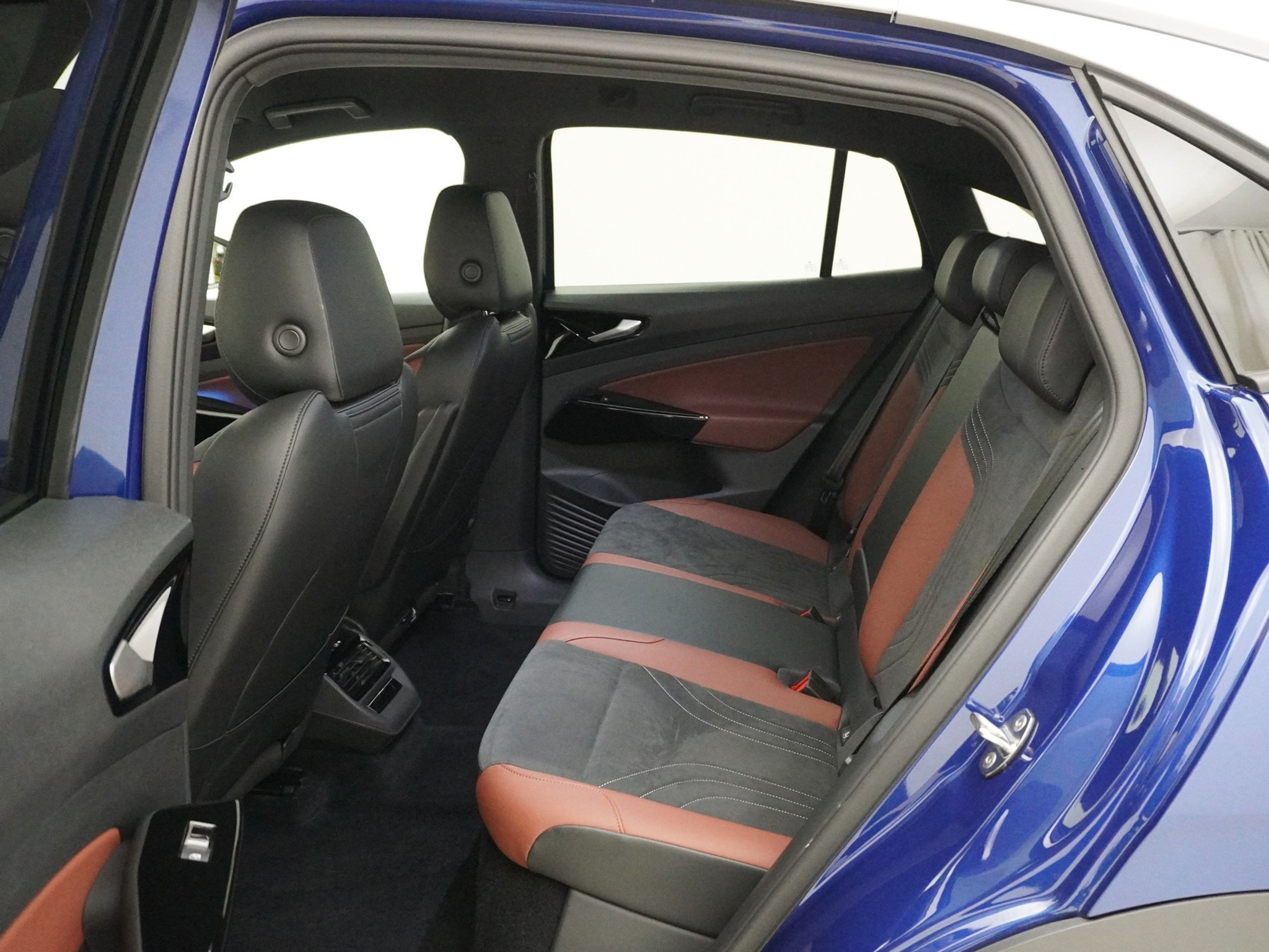 listing desktop thumbnail image 13