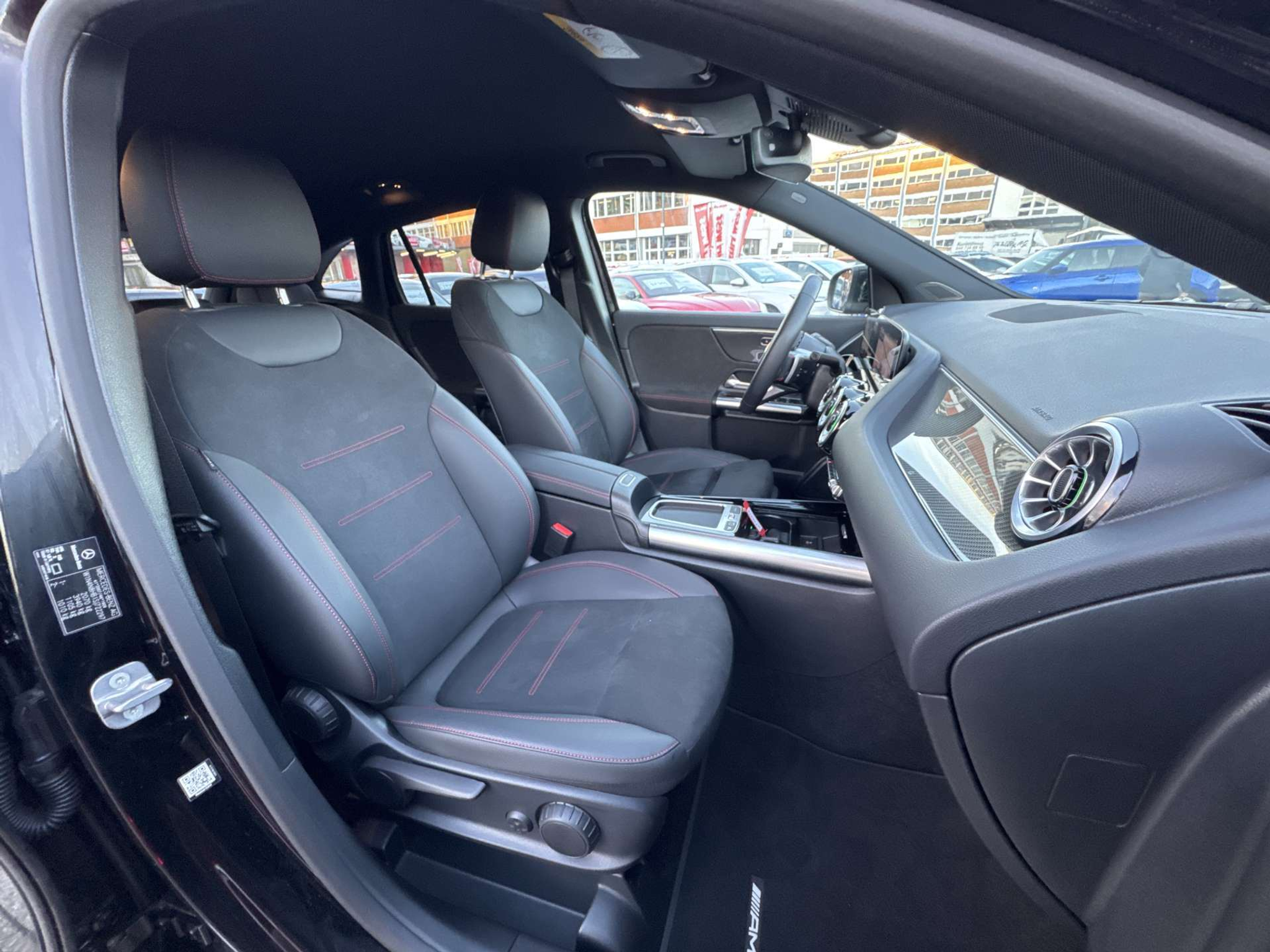 listing desktop thumbnail image 12