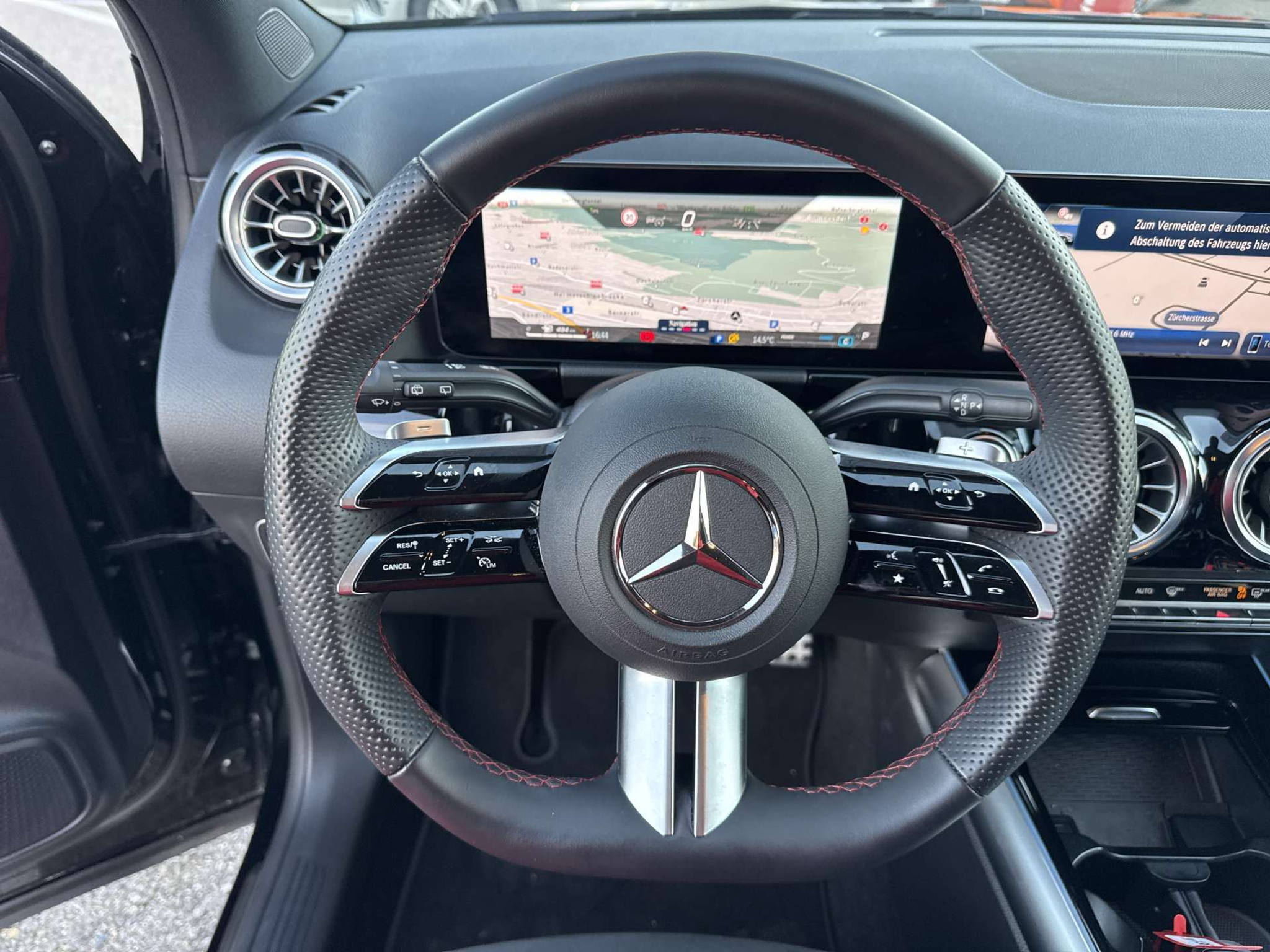 listing desktop thumbnail image 15