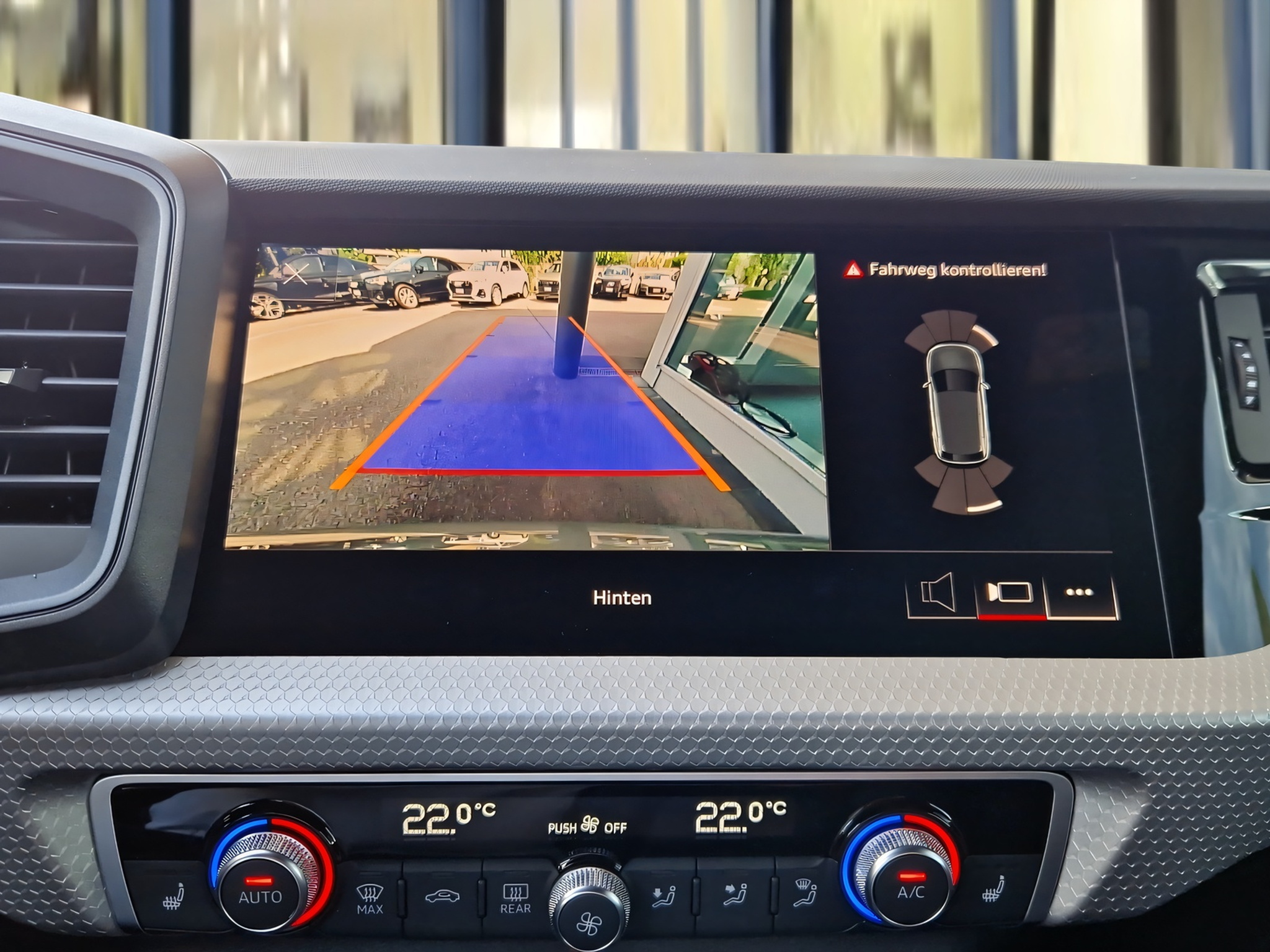 listing desktop thumbnail image 12