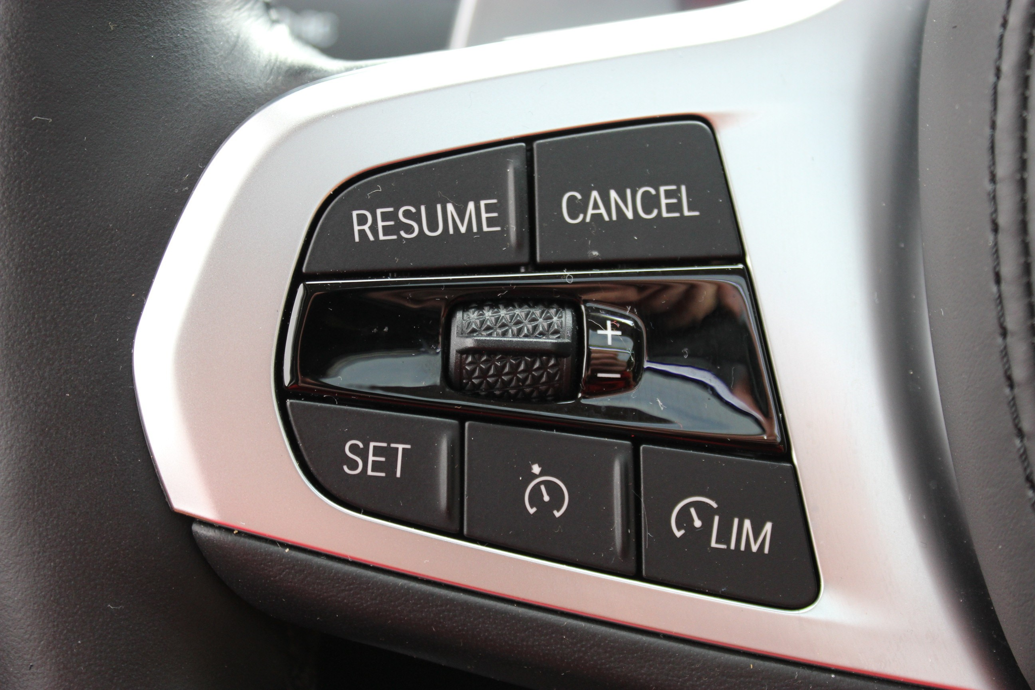 listing desktop thumbnail image 11