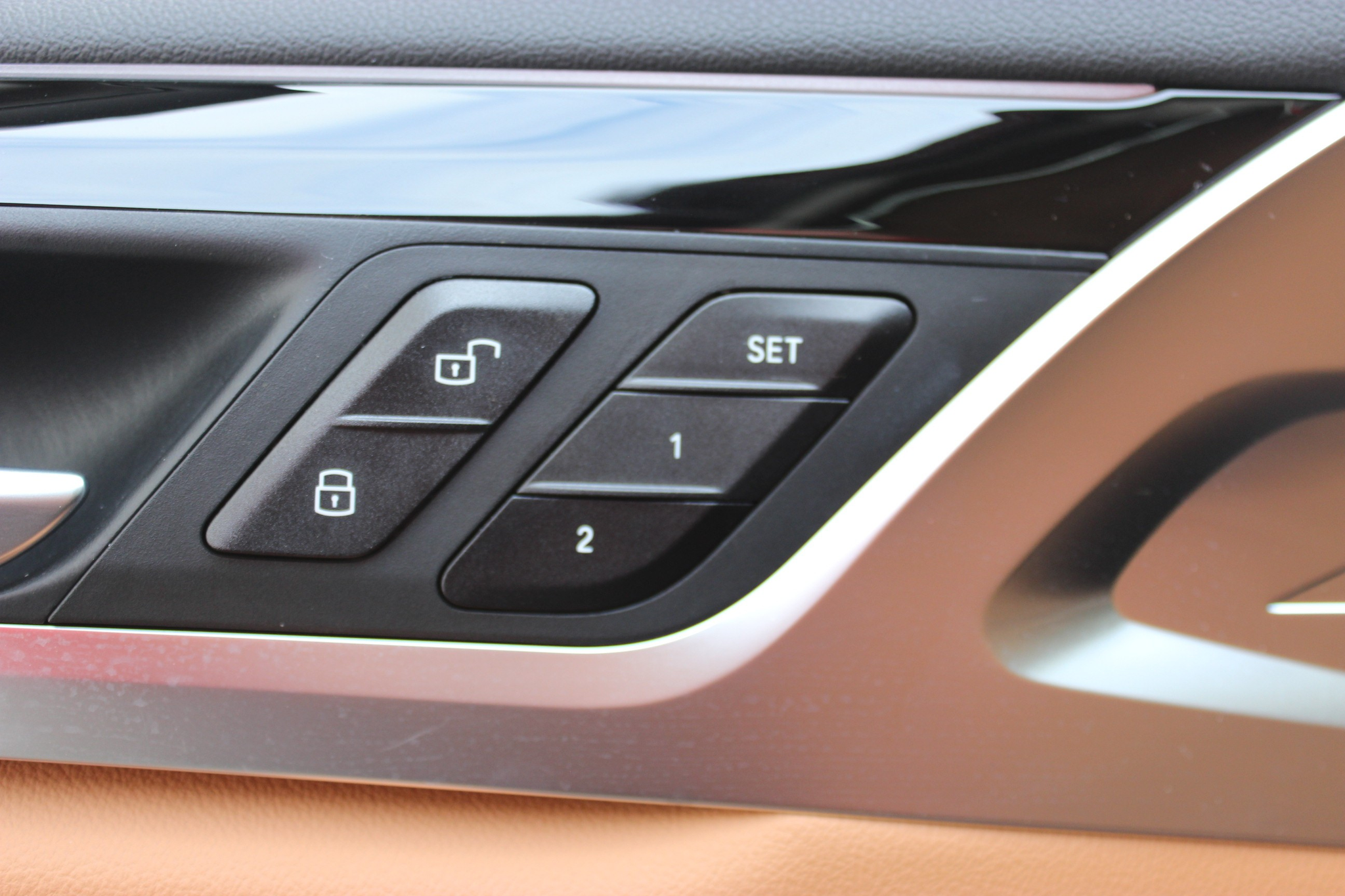 listing desktop thumbnail image 9