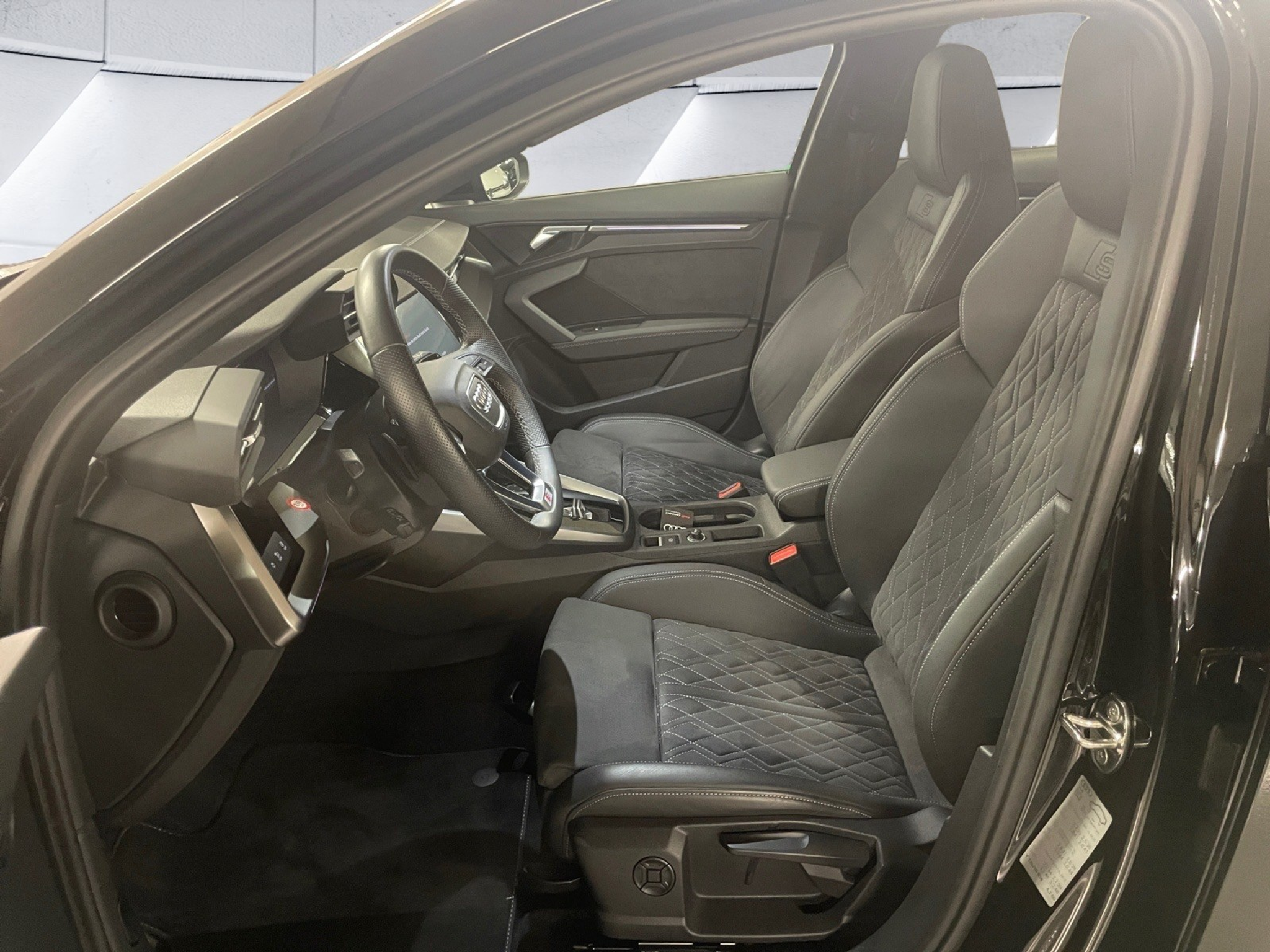 listing desktop thumbnail image 12