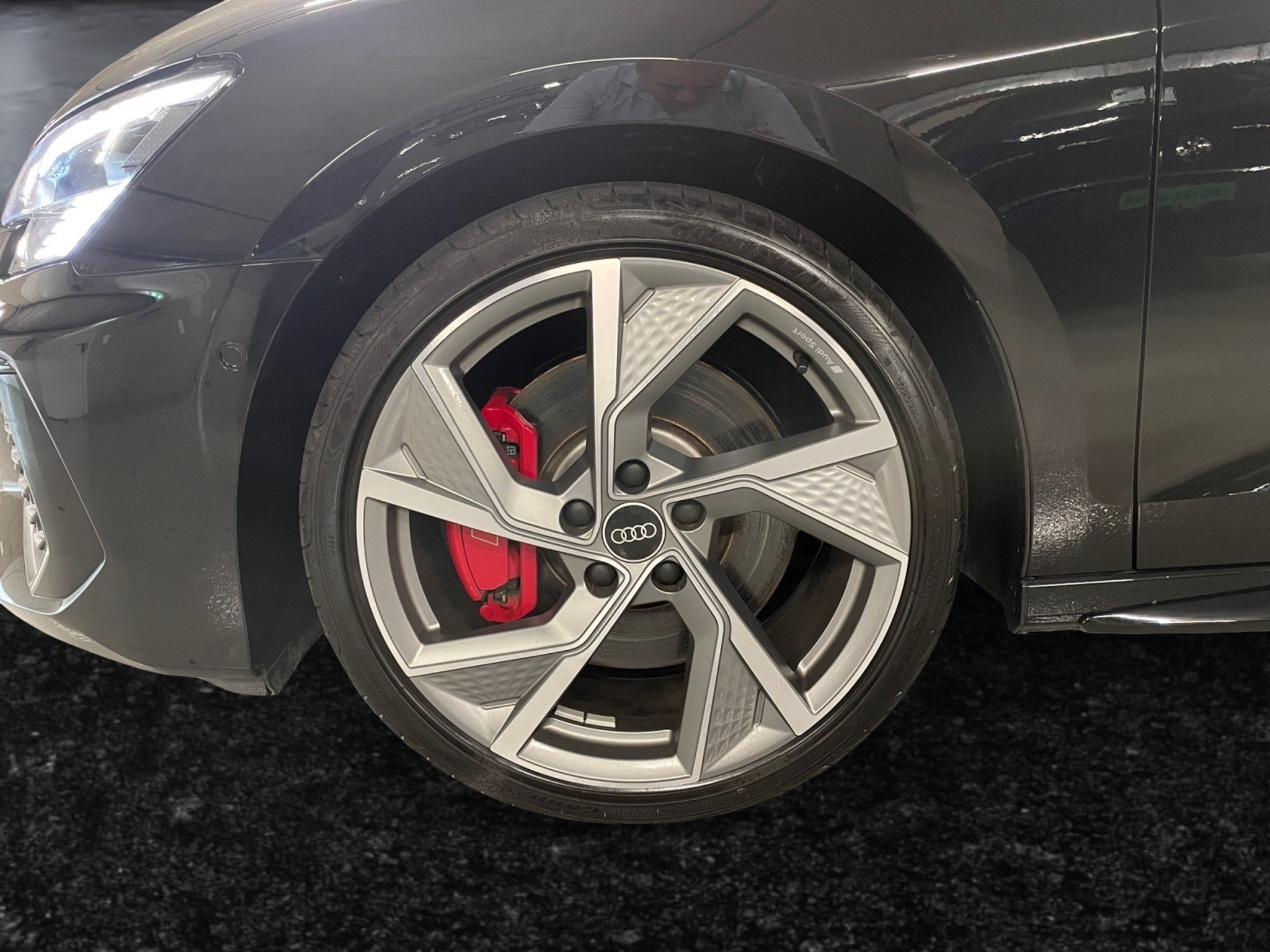 listing desktop thumbnail image 15