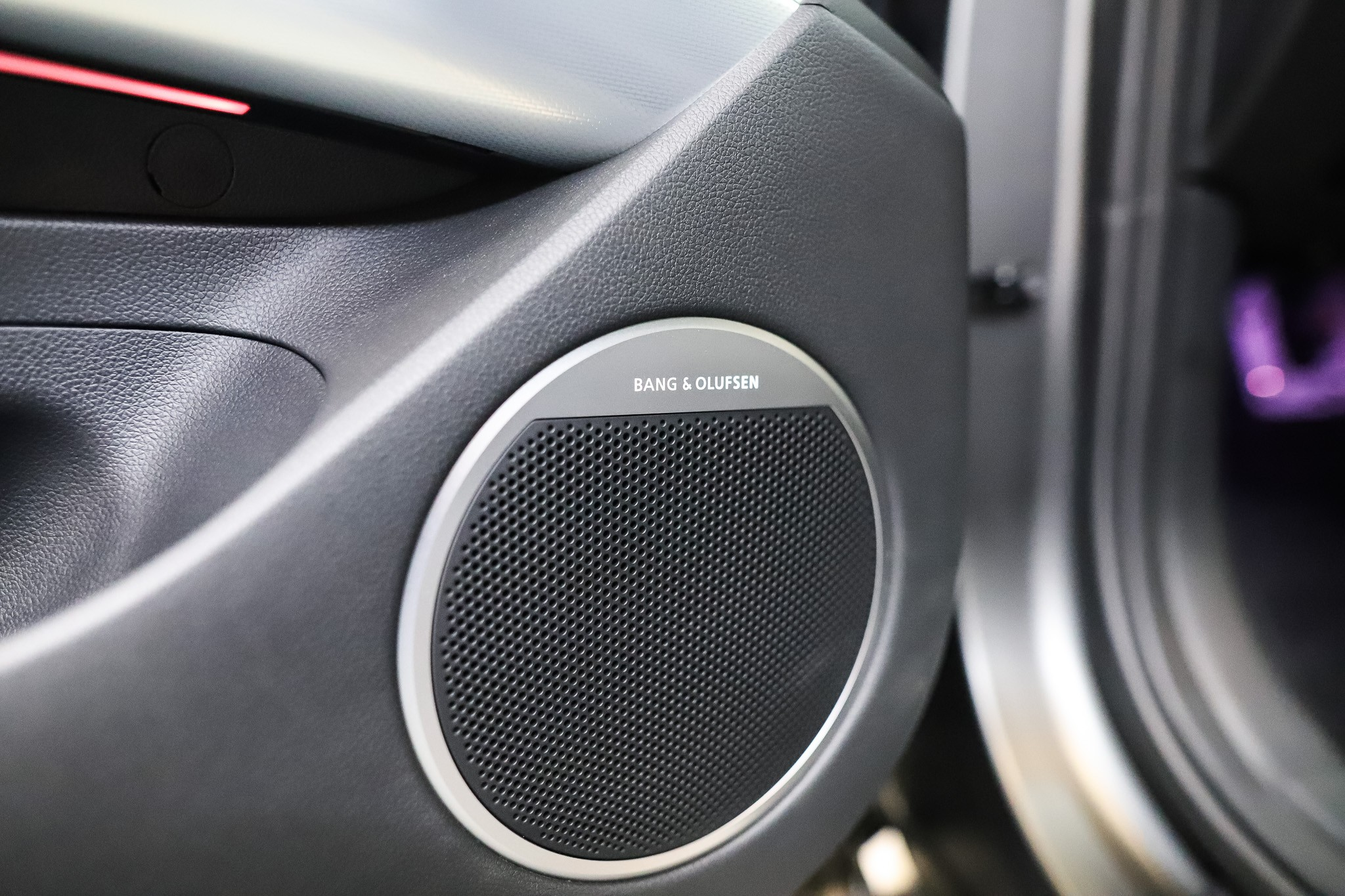 listing desktop thumbnail image 8