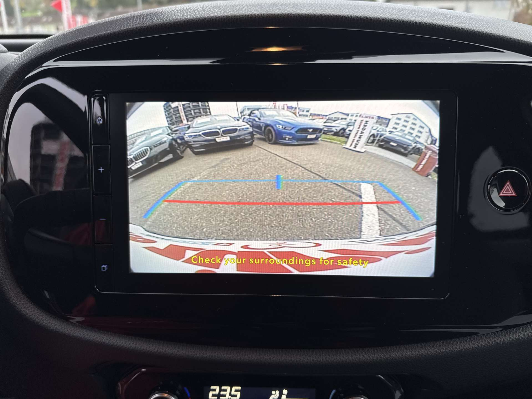 listing desktop thumbnail image 9