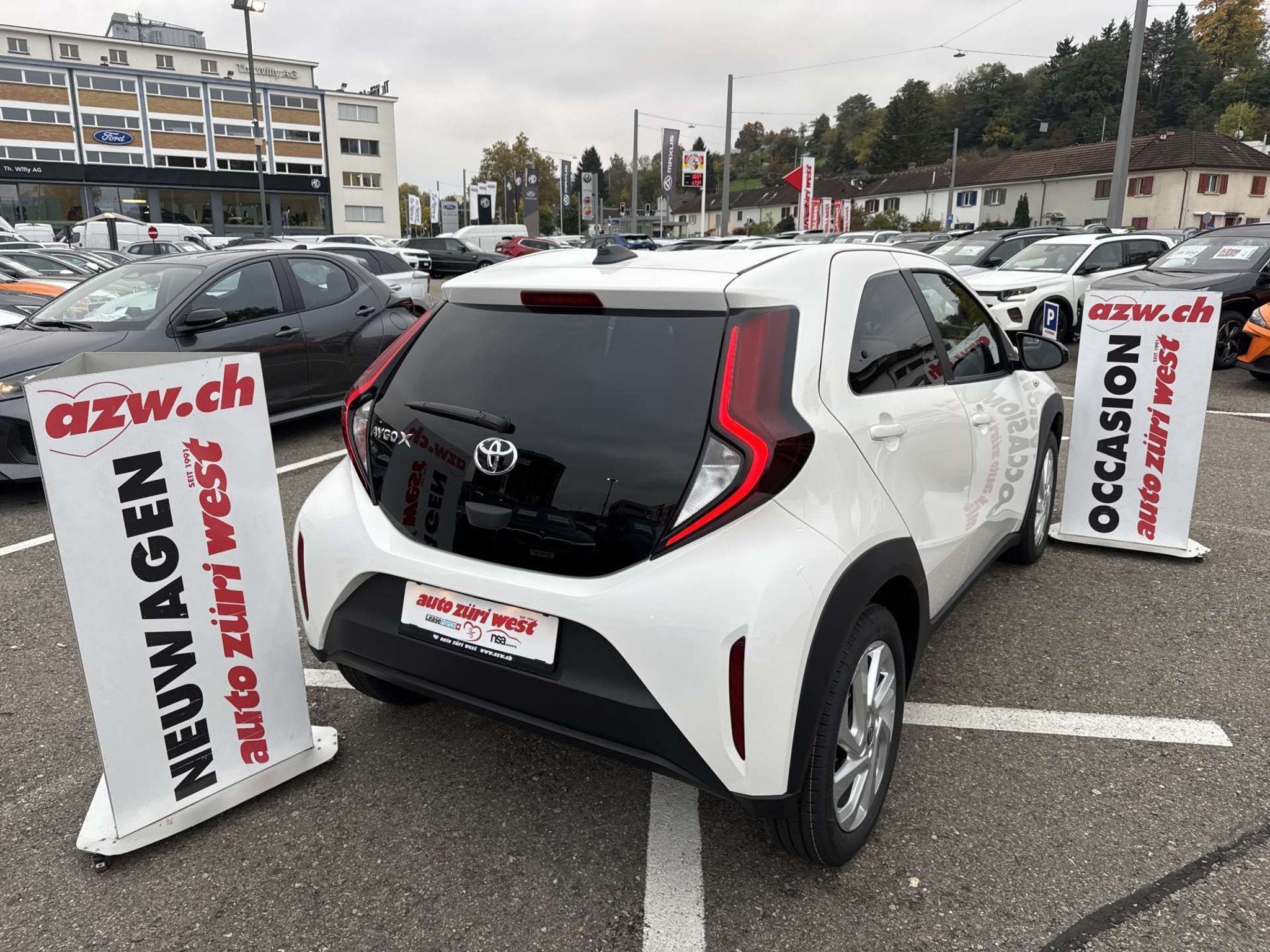 listing desktop thumbnail image 2