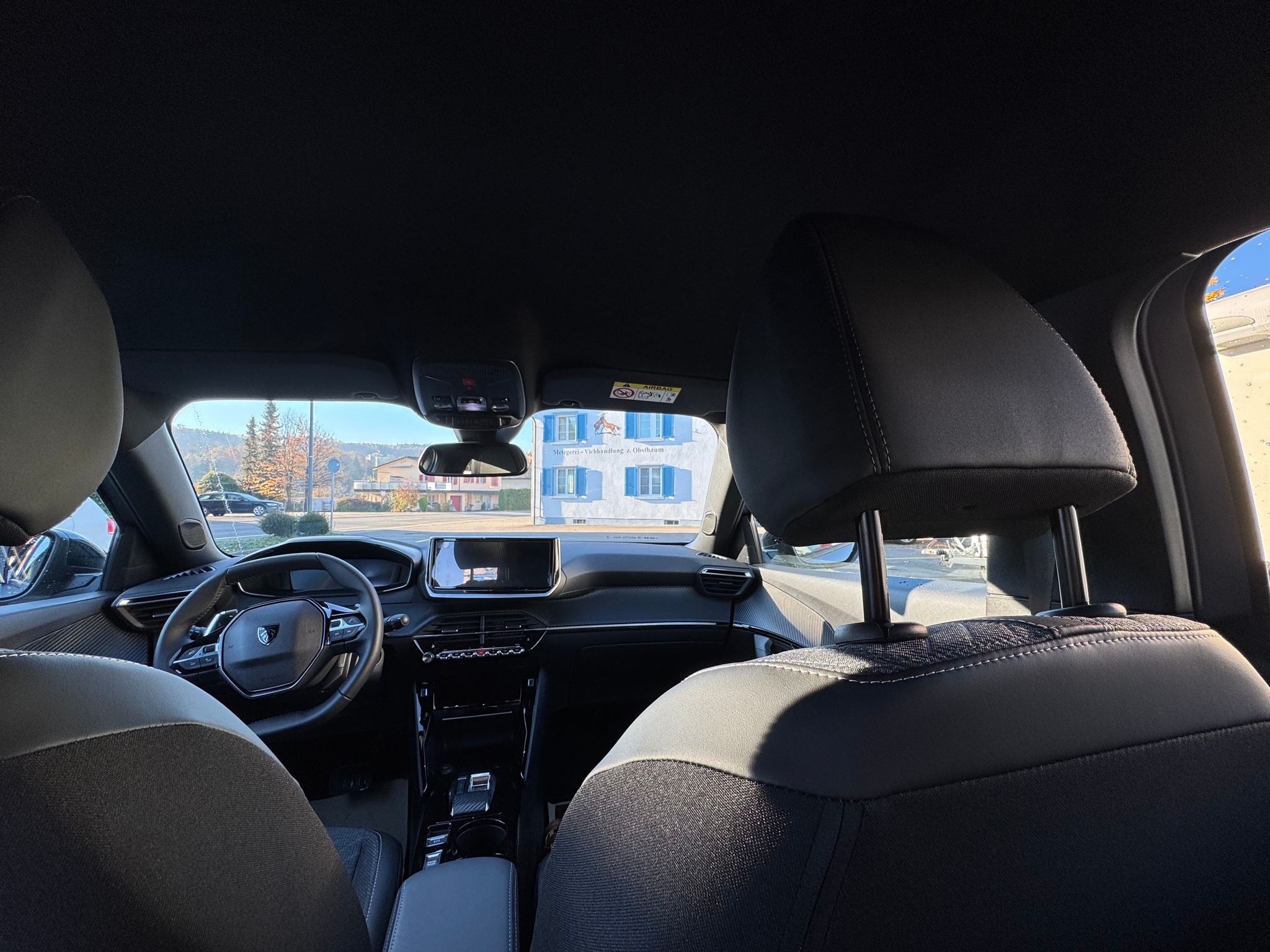 listing desktop thumbnail image 12