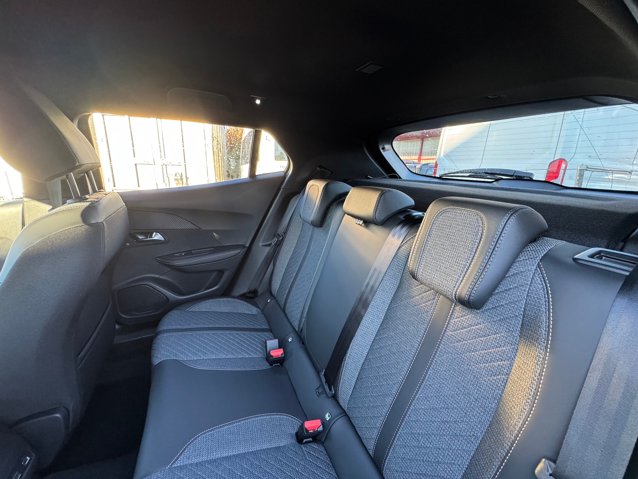 listing desktop thumbnail image 10