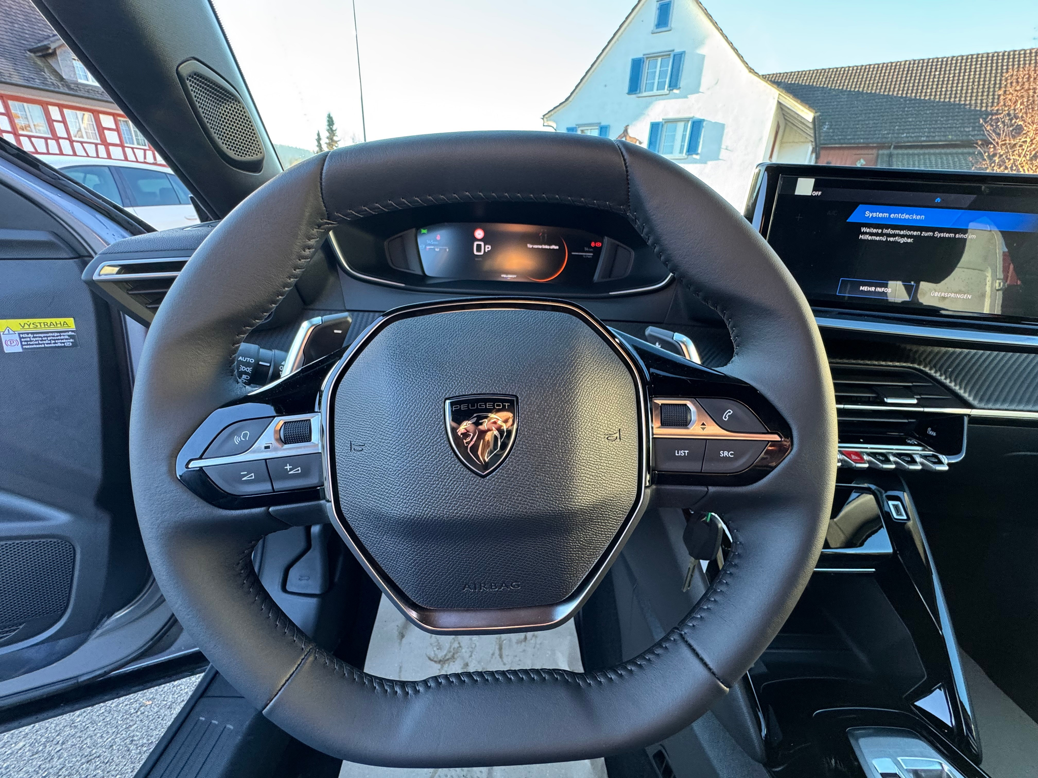 listing desktop thumbnail image 15