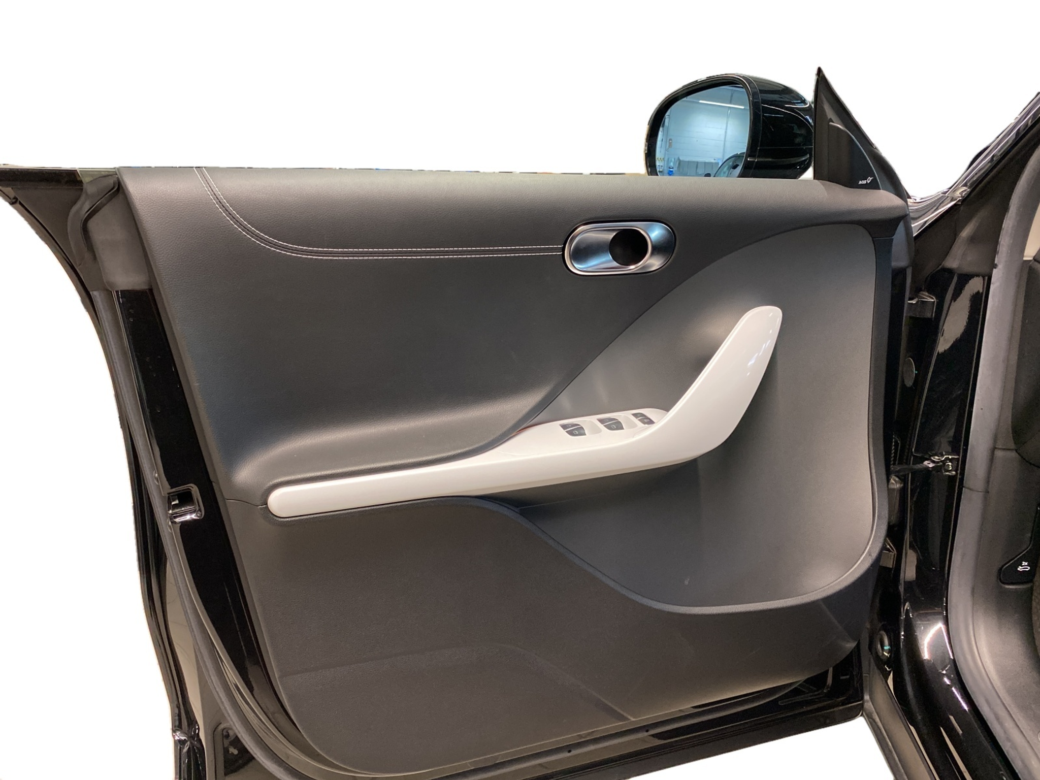 listing desktop thumbnail image 10