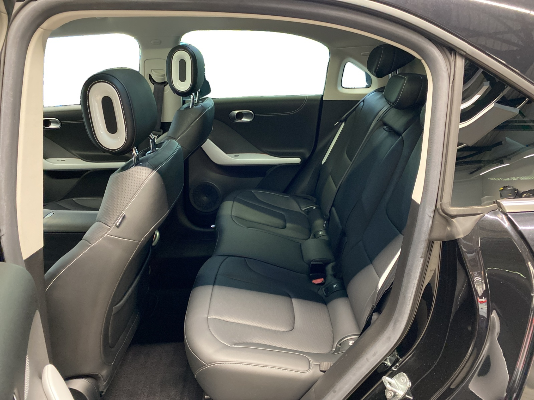 listing desktop thumbnail image 7