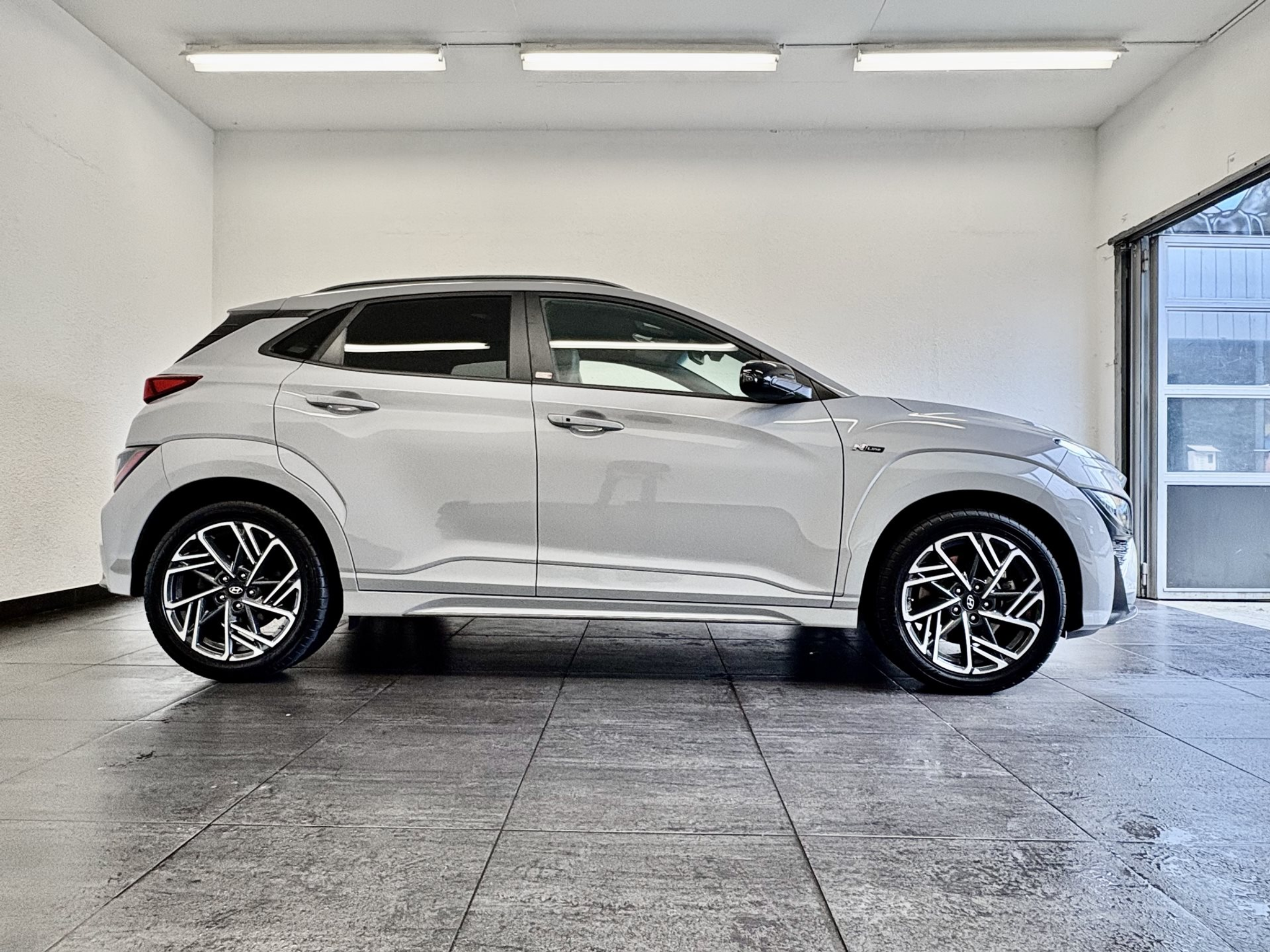 listing desktop thumbnail image 6