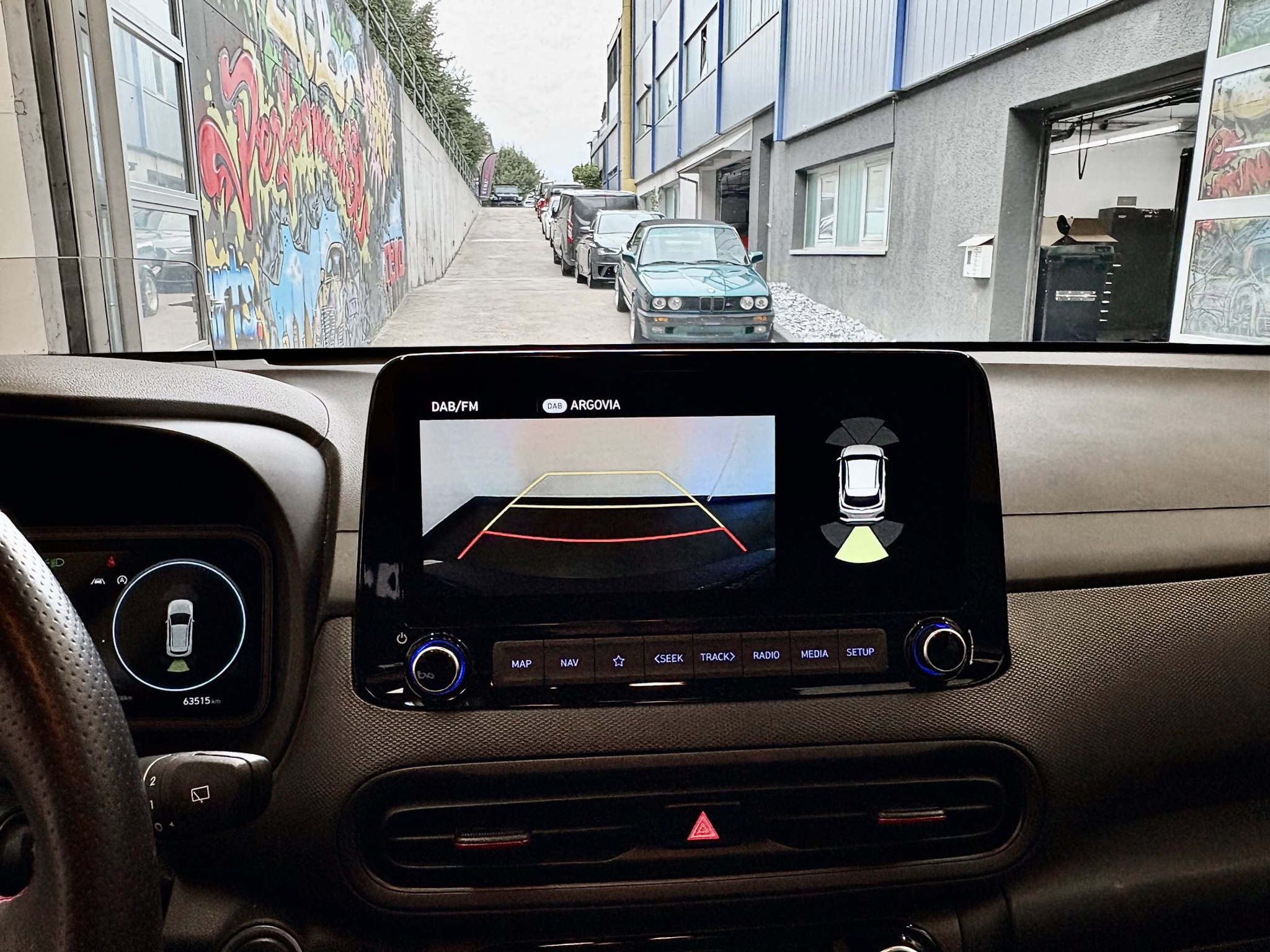 listing desktop thumbnail image 19