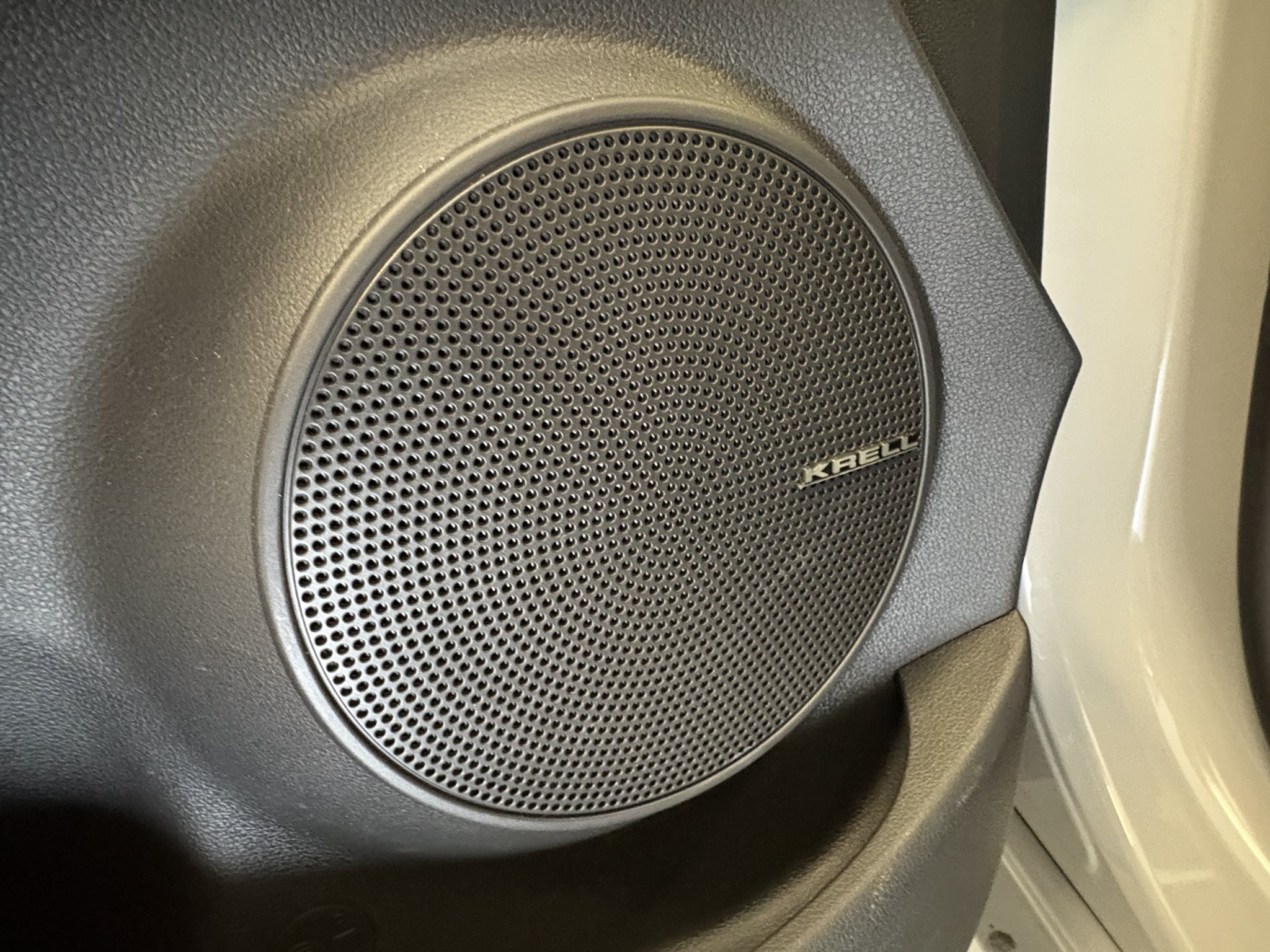 listing desktop thumbnail image 22