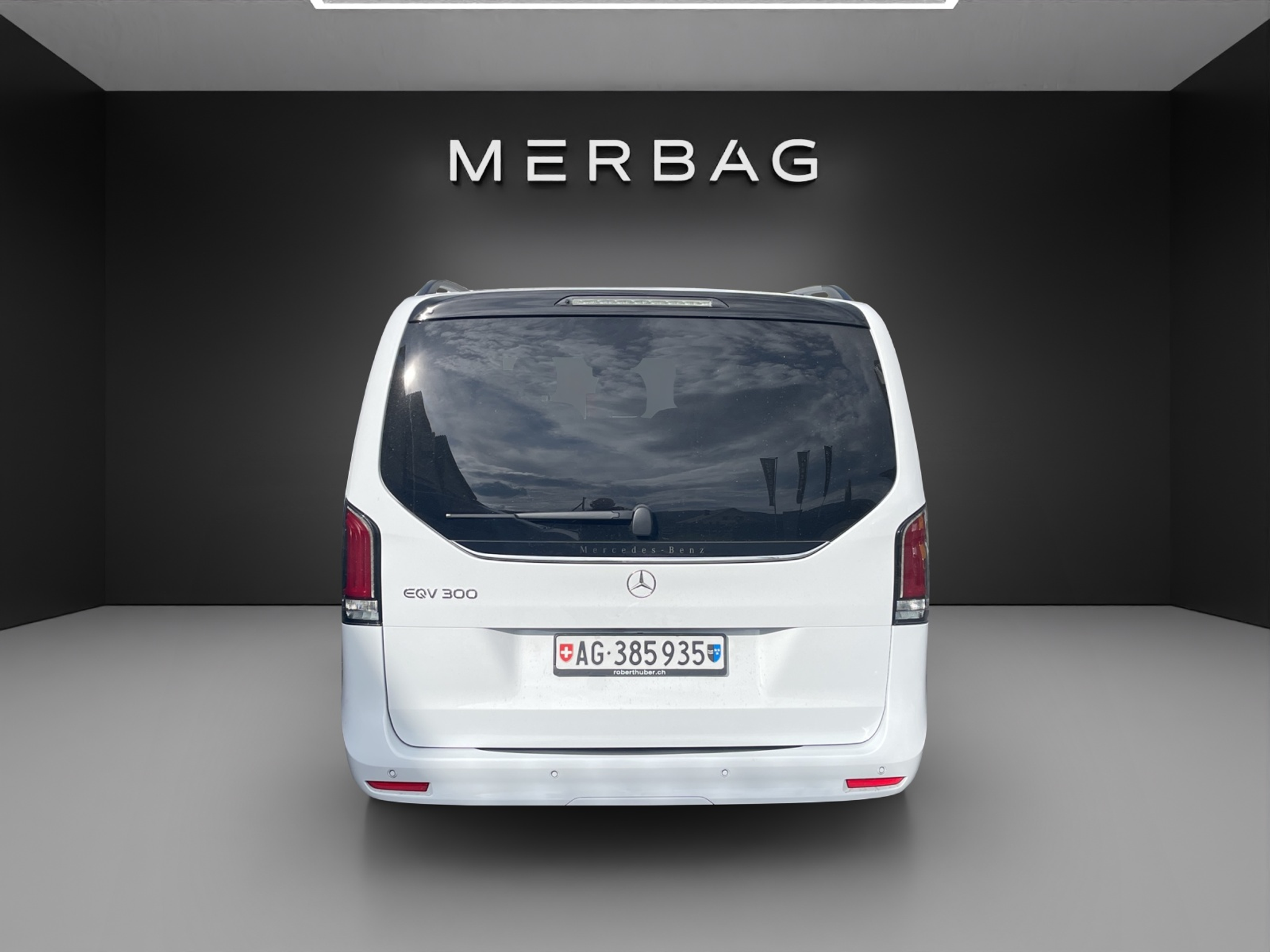 listing desktop thumbnail image 4