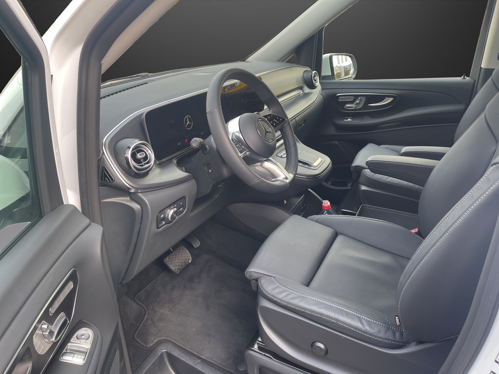 listing desktop thumbnail image 8