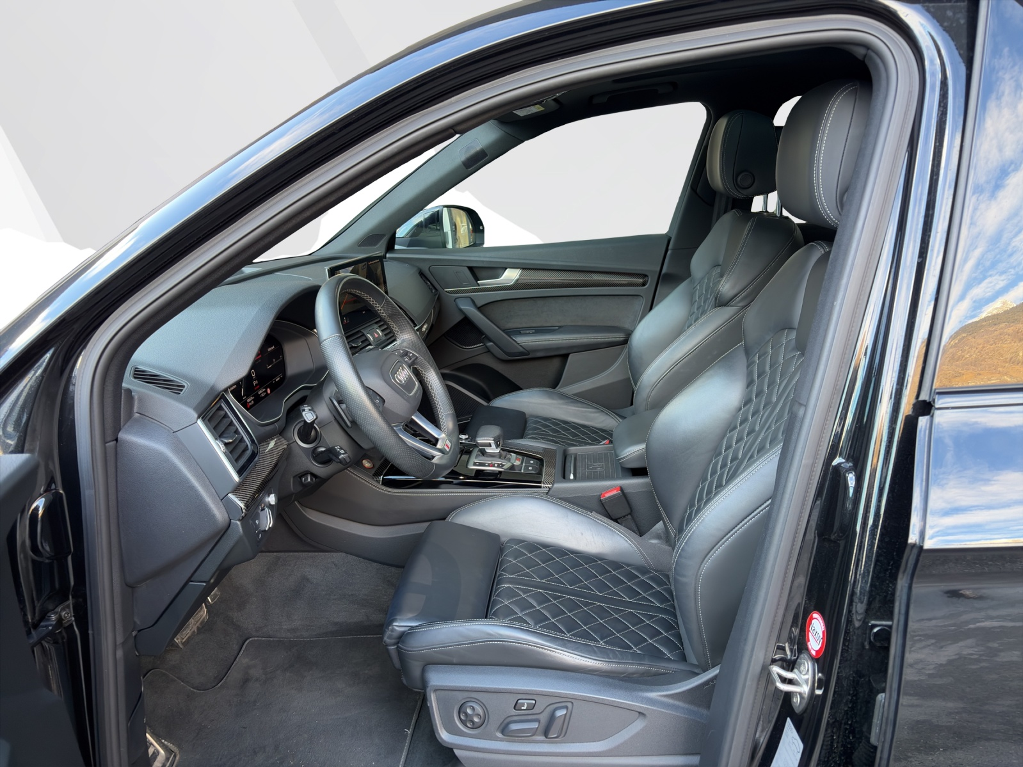 listing desktop thumbnail image 8